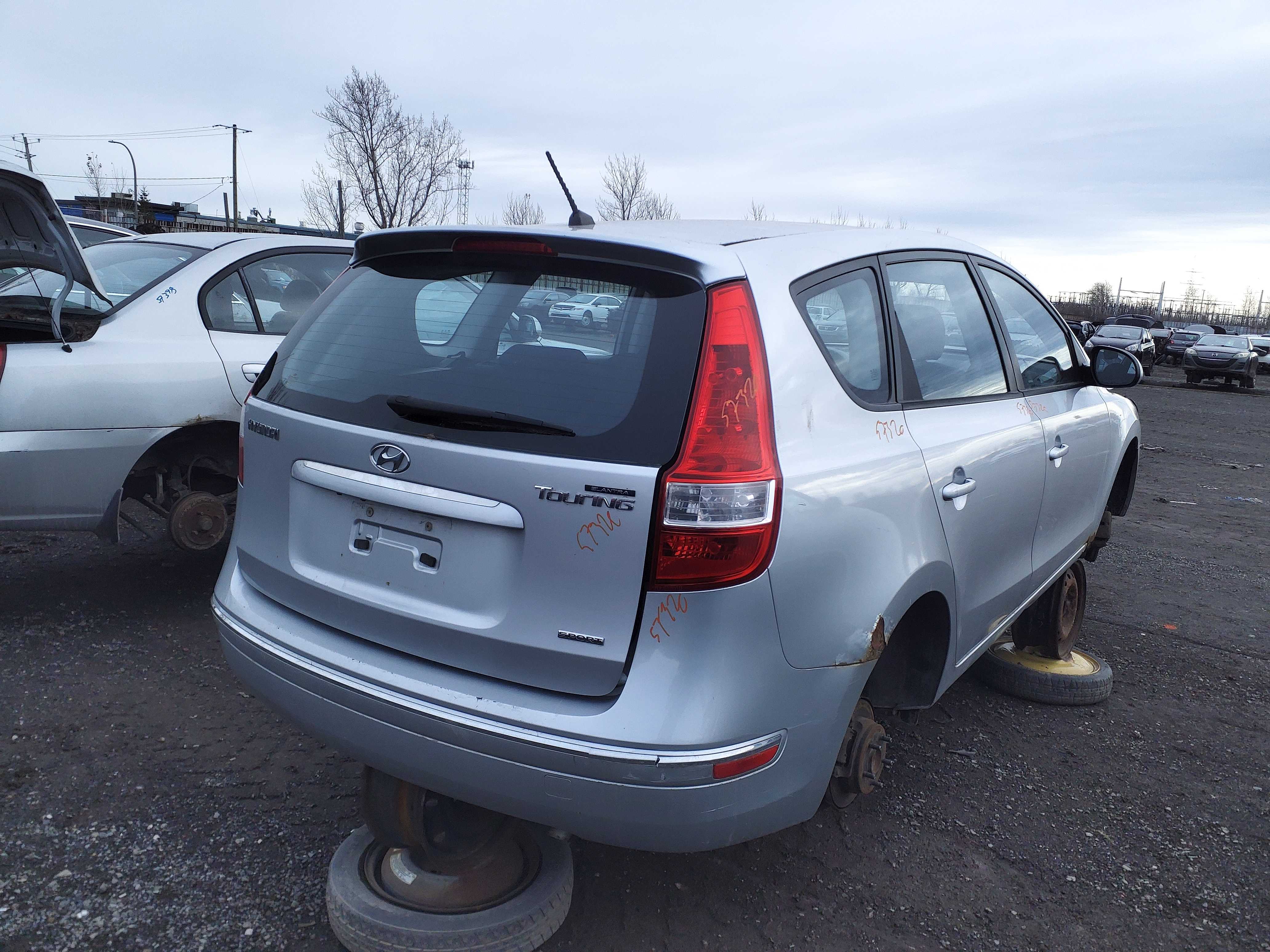 HYUNDAI ELANTRA 2010