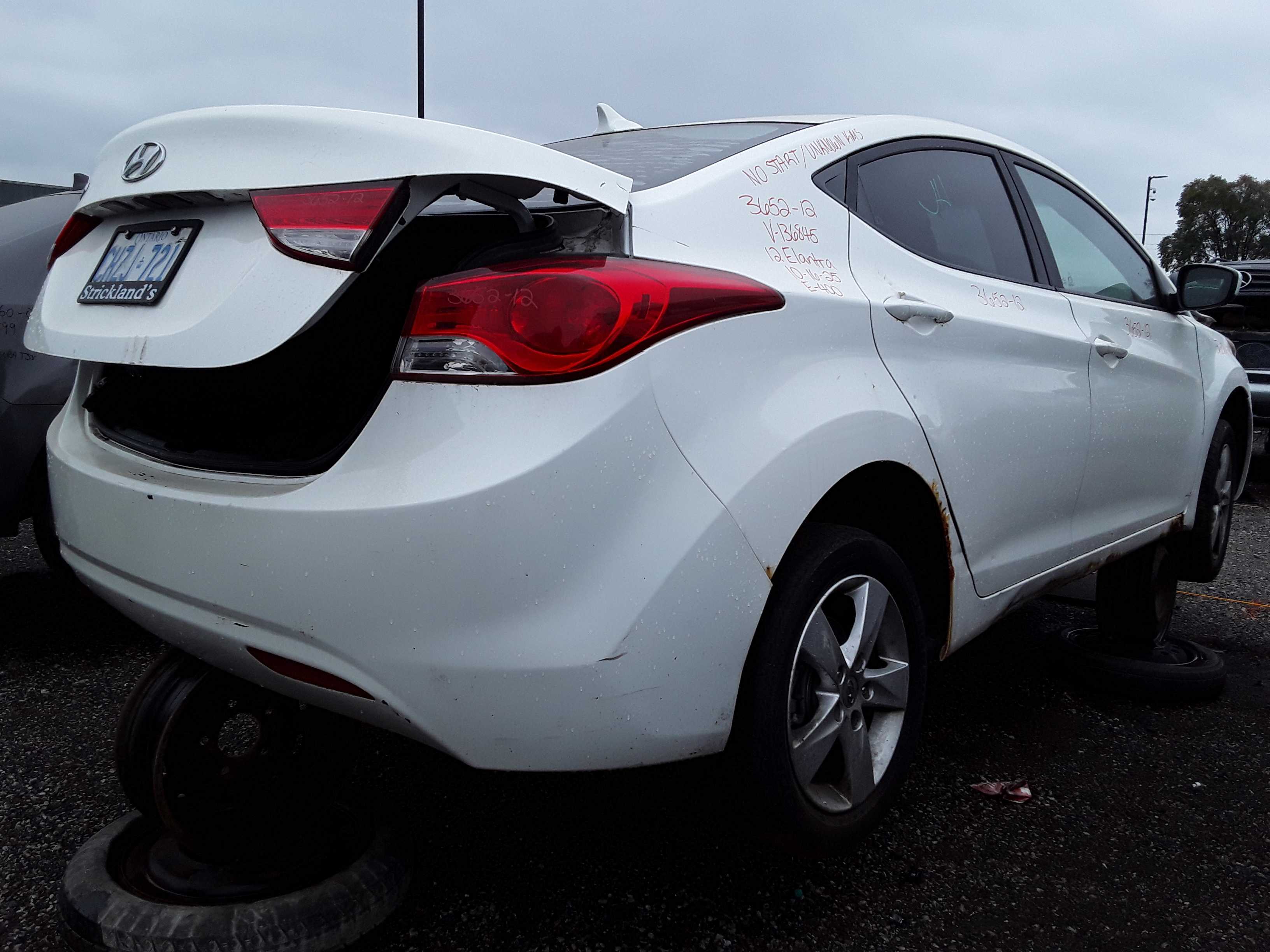 HYUNDAI ELANTRA 2012