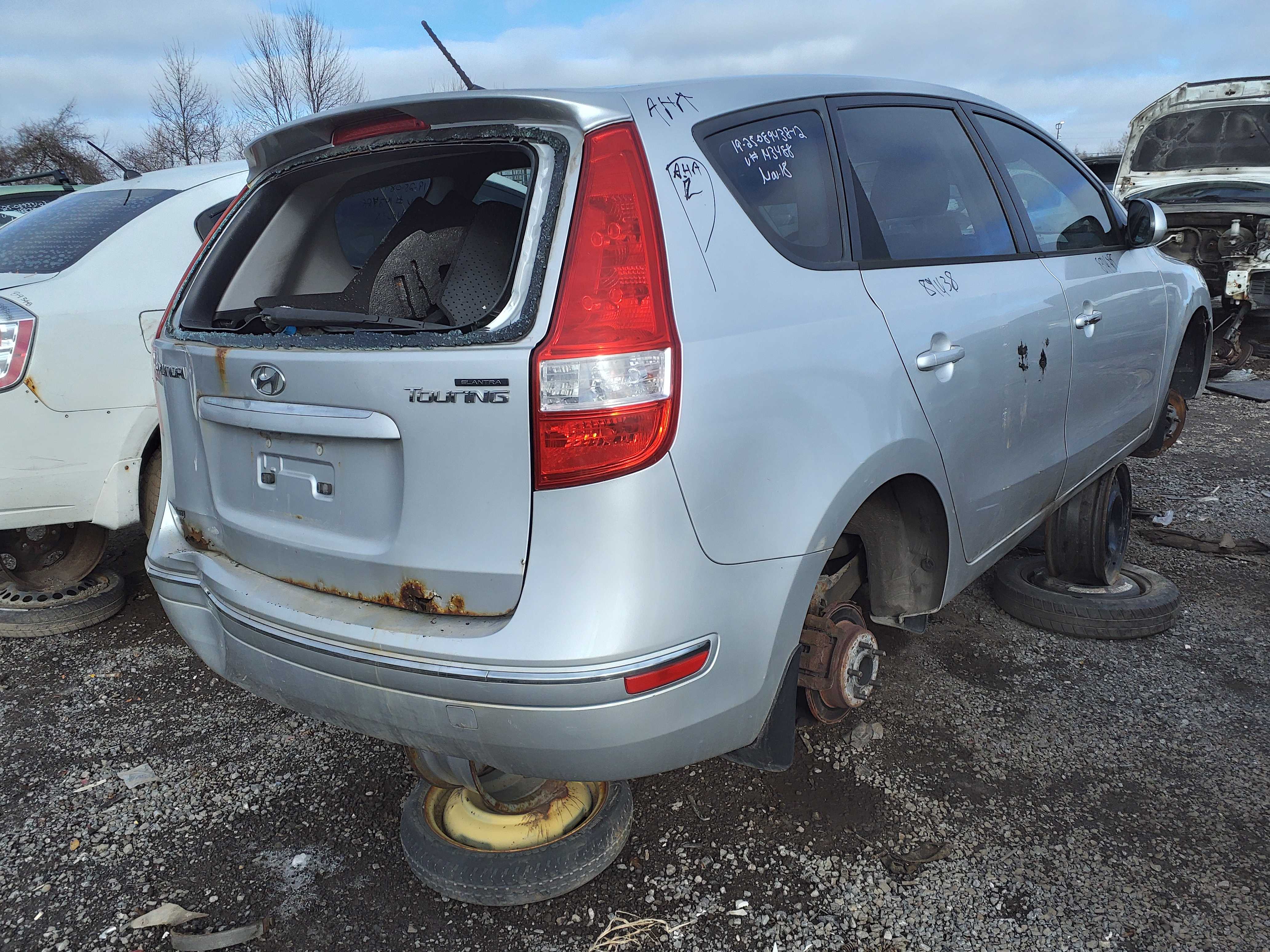 HYUNDAI ELANTRA 2012