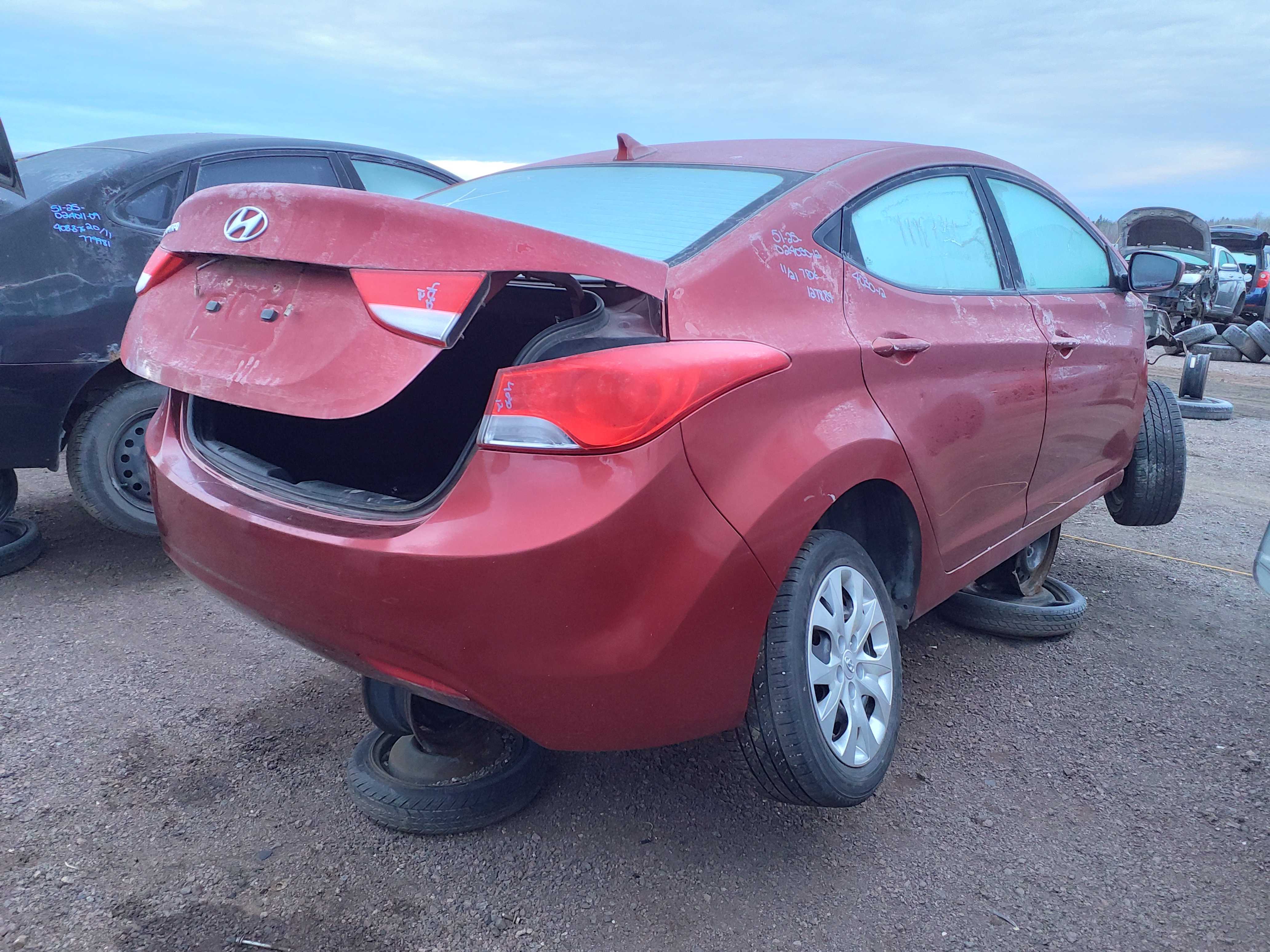 HYUNDAI ELANTRA 2012