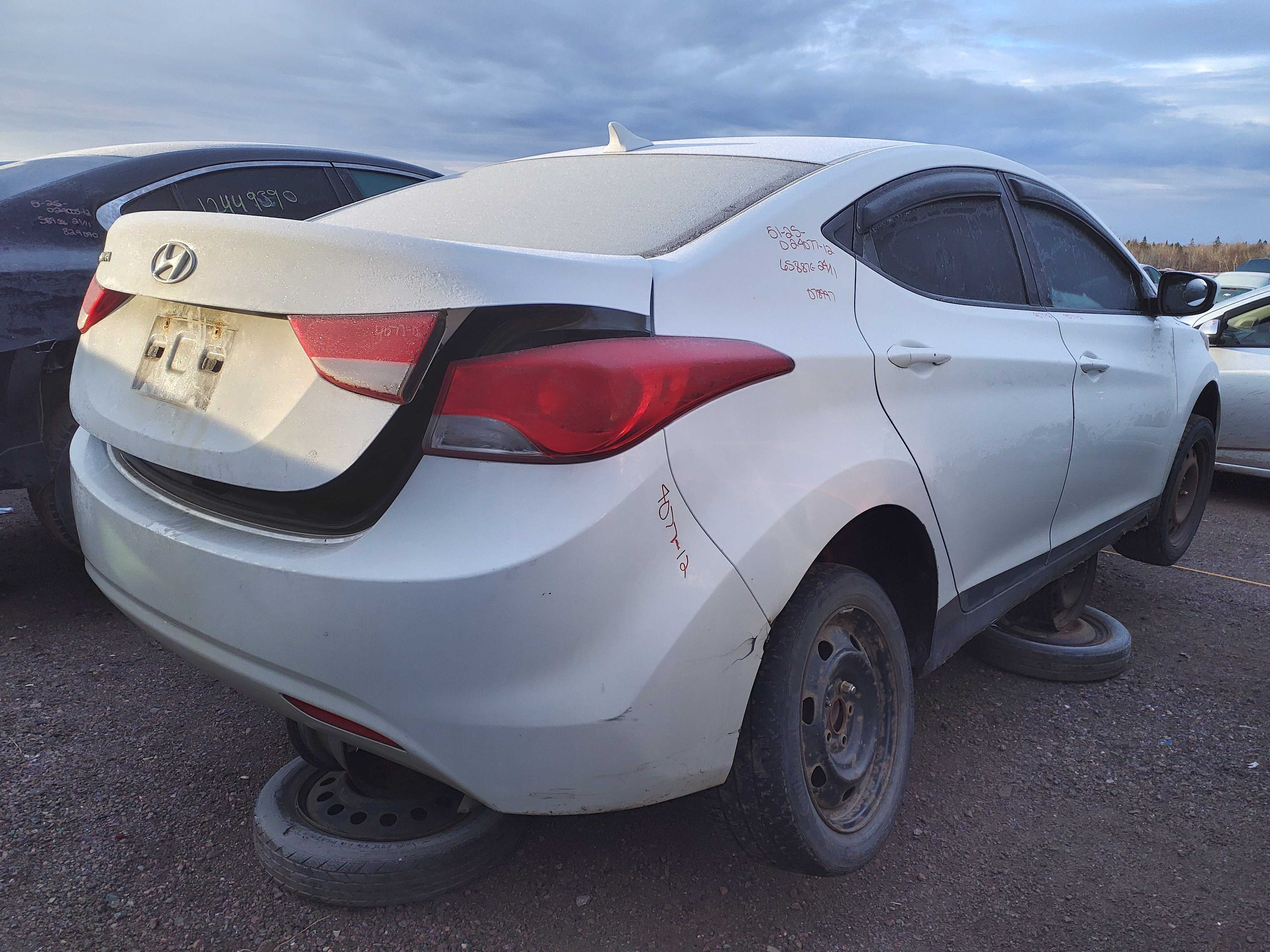 HYUNDAI ELANTRA 2012