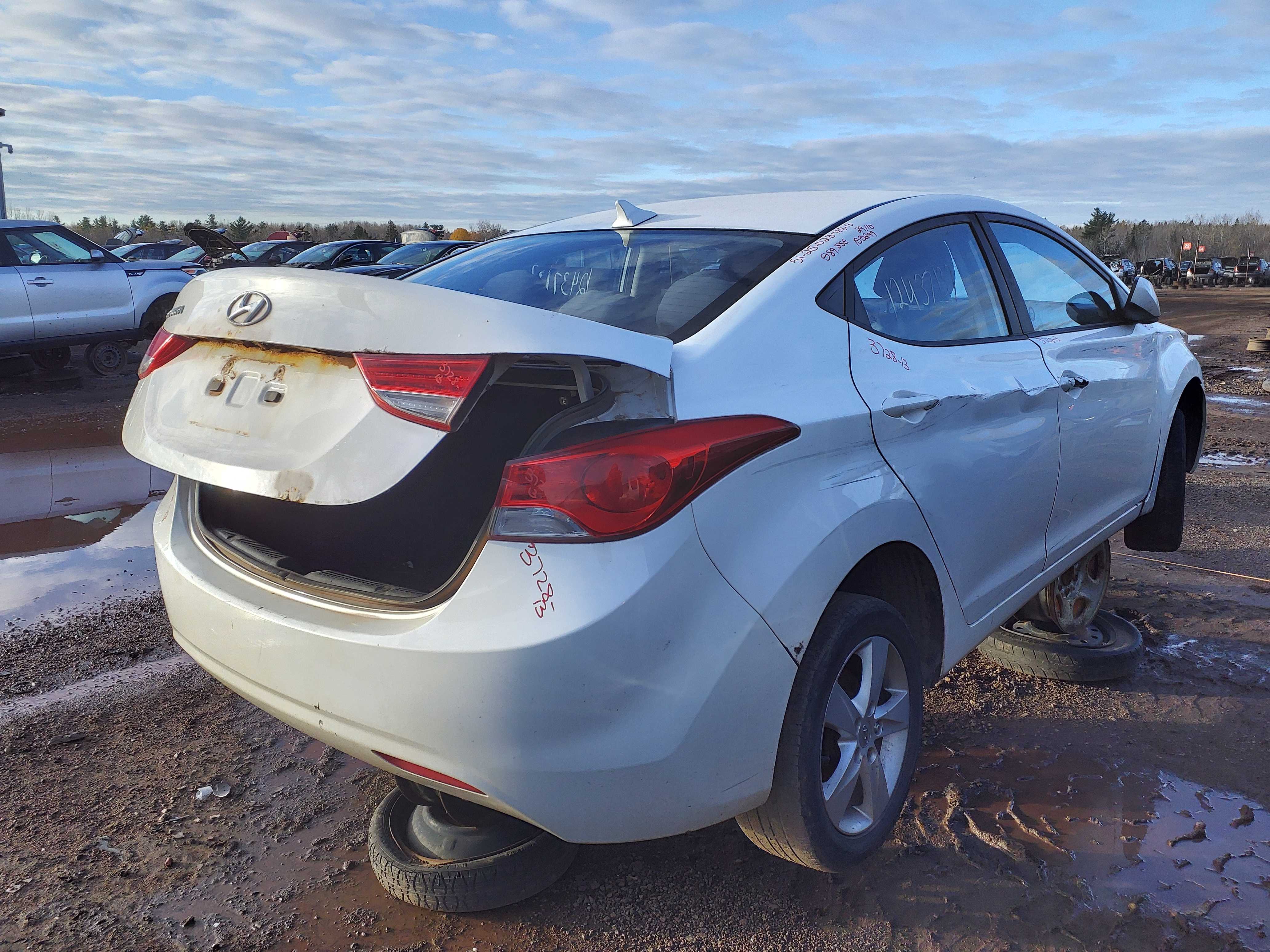 HYUNDAI ELANTRA 2013