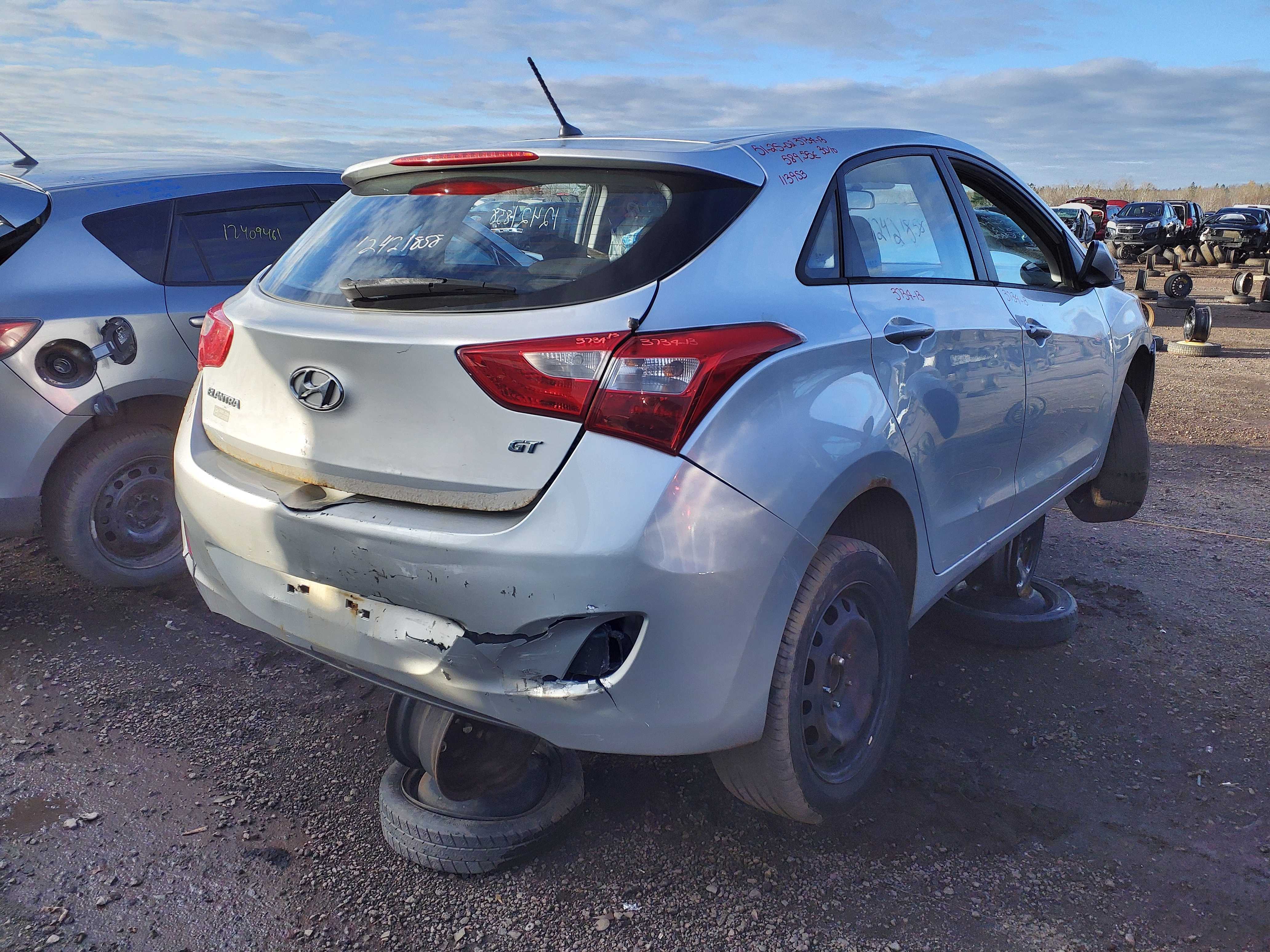 HYUNDAI ELANTRA 2013