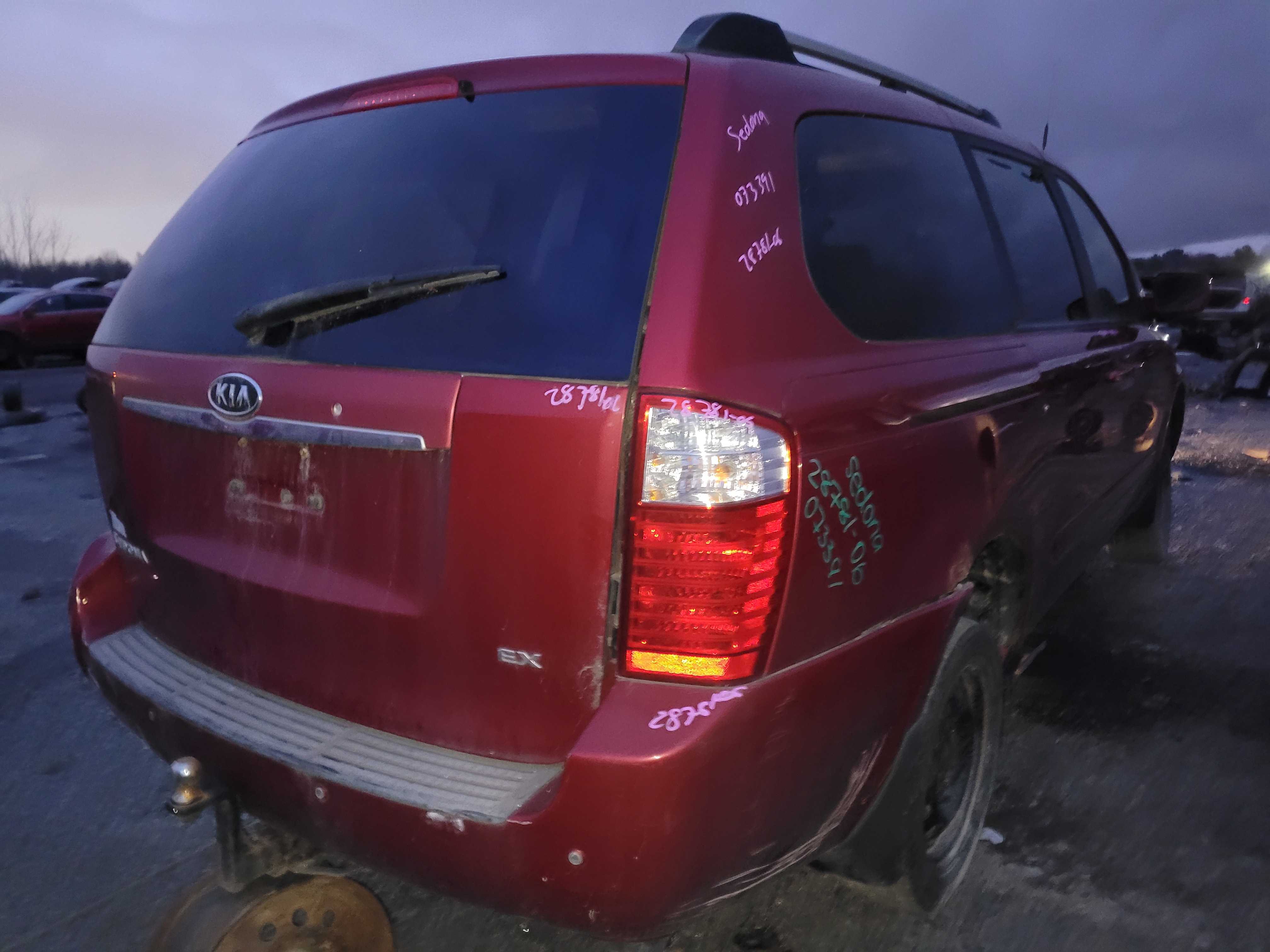 KIA SEDONA 2006