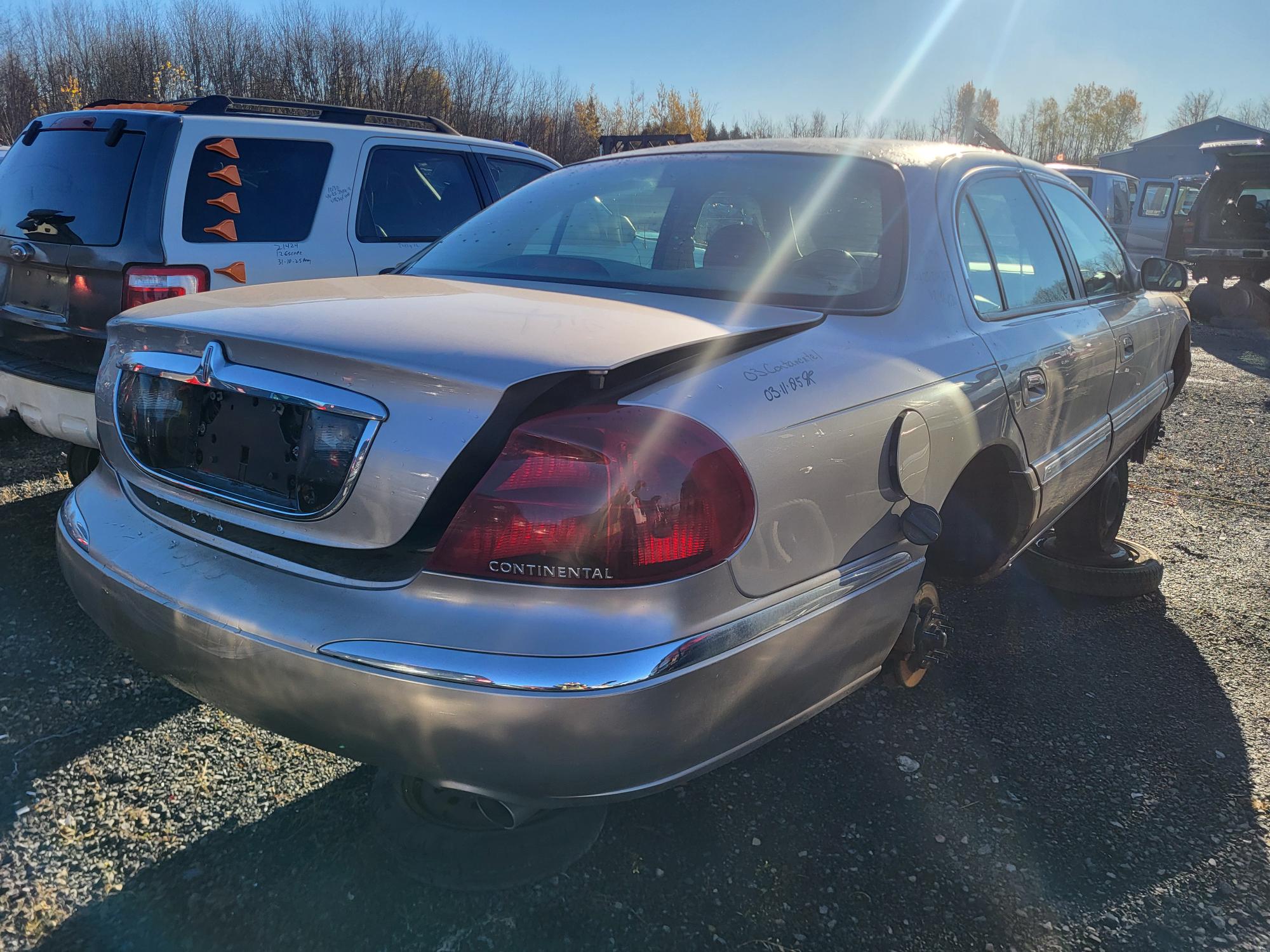 LINCOLN CONTINENTAL 2002