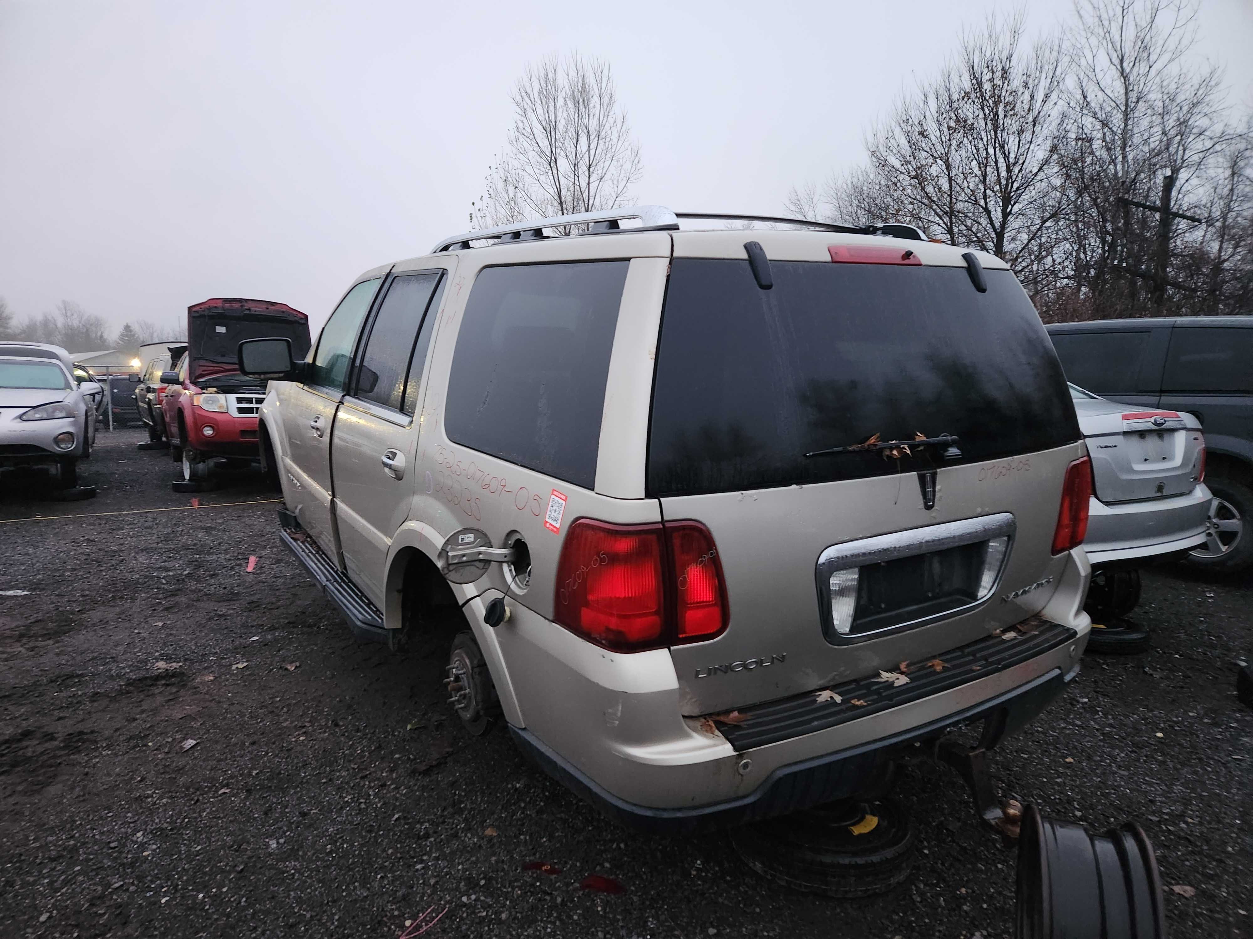 LINCOLN NAVIGATOR 2005