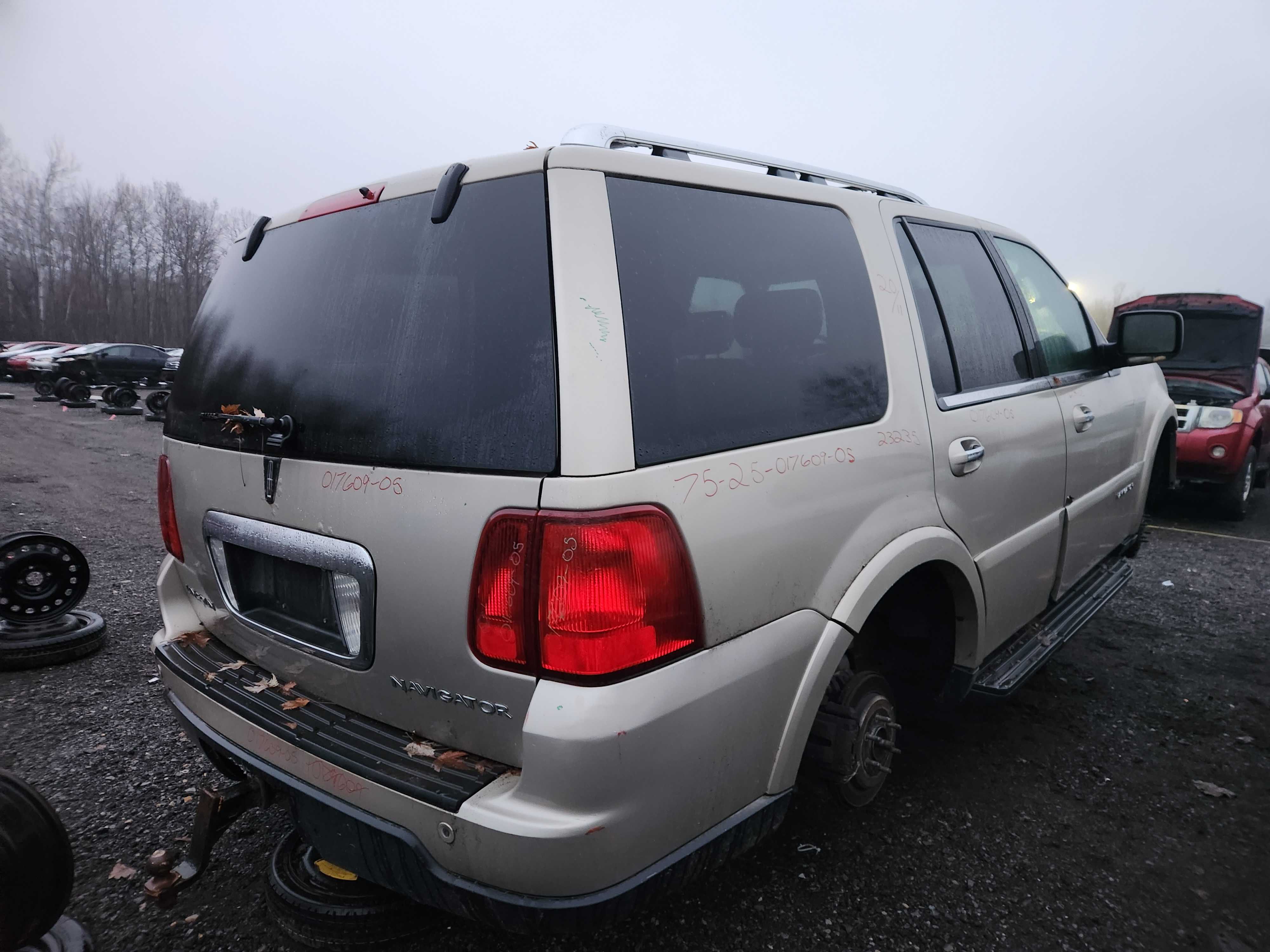 LINCOLN NAVIGATOR 2005