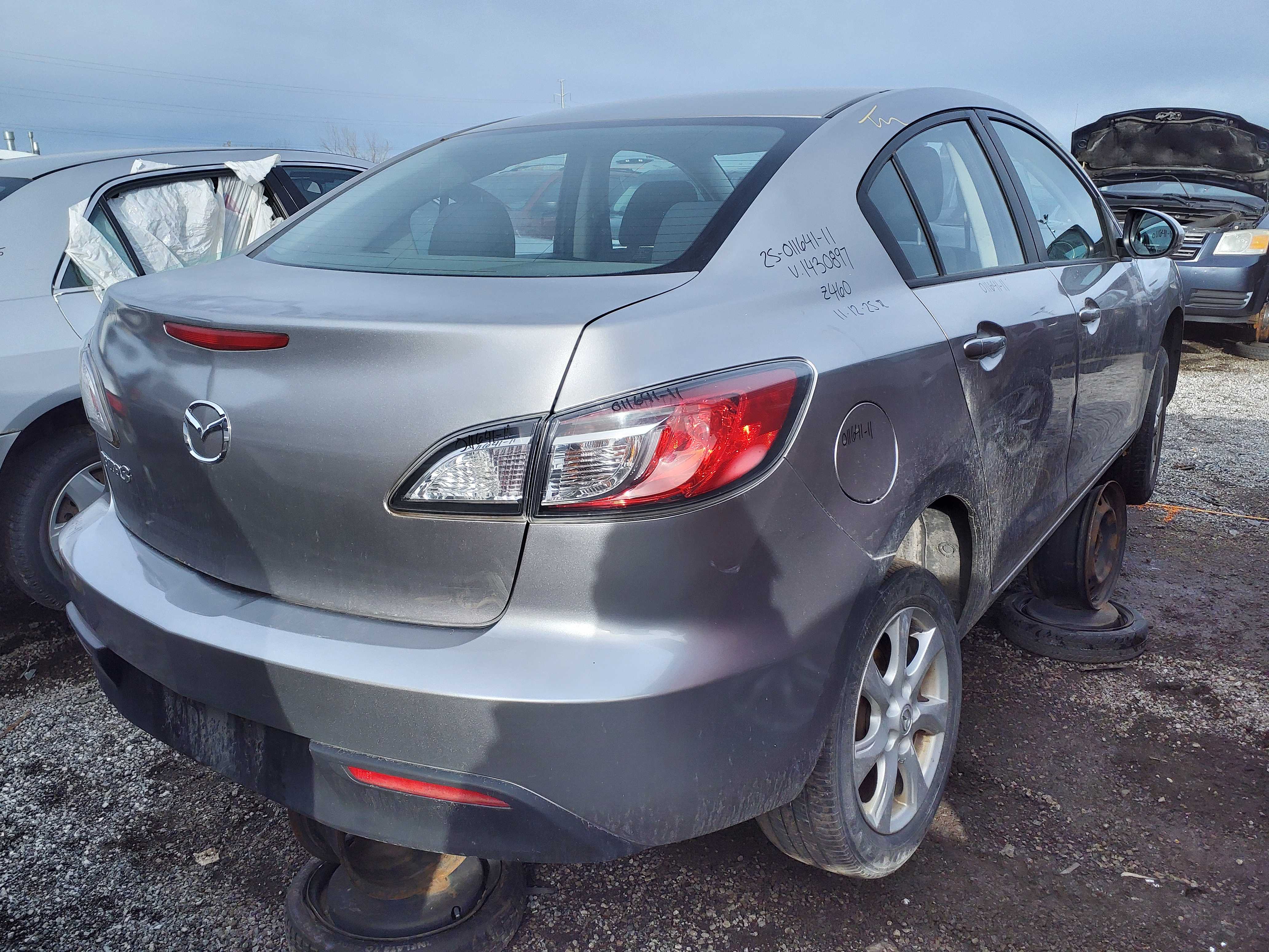 MAZDA MAZDA3 2011