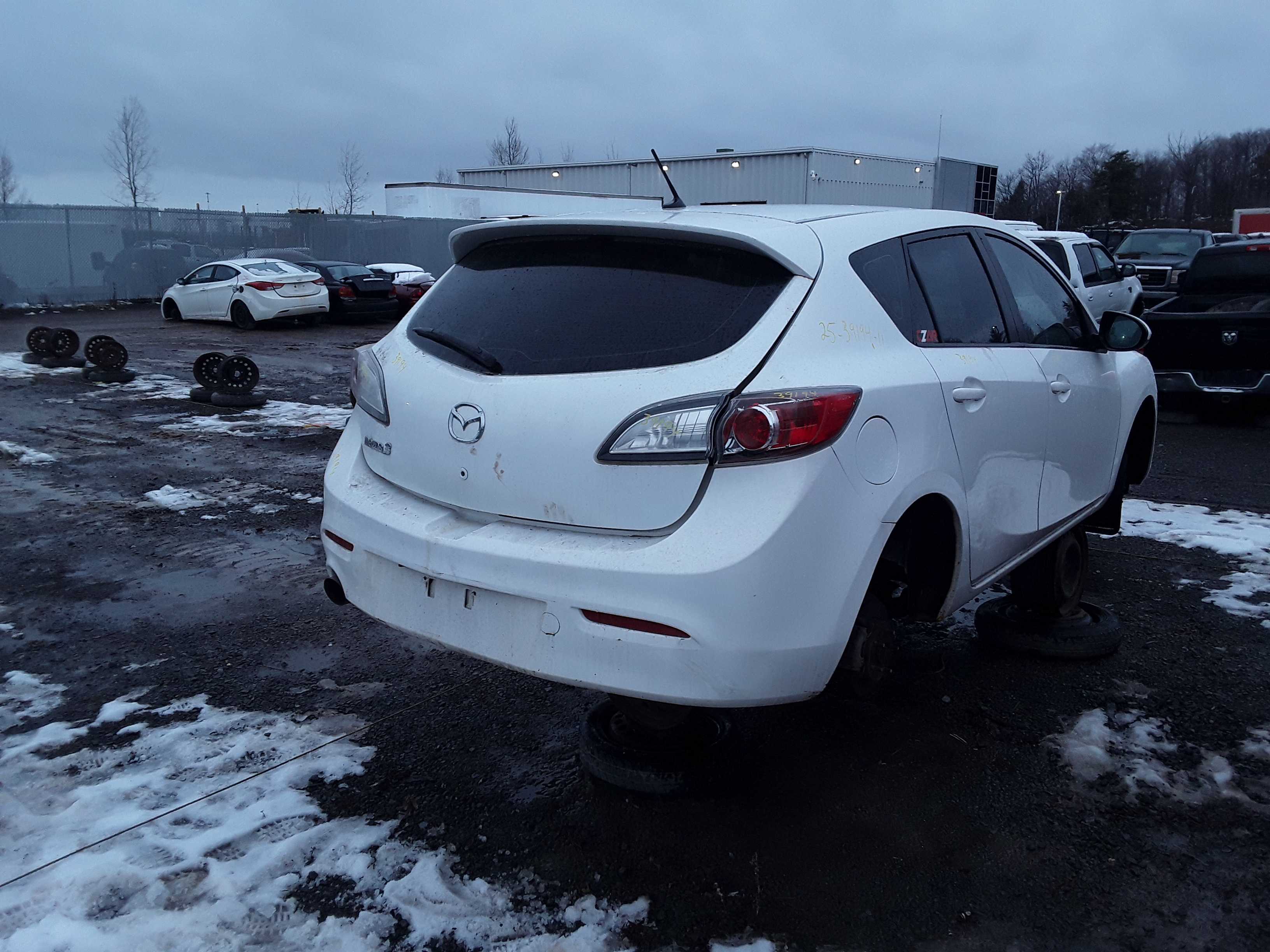 MAZDA MAZDA3 2011