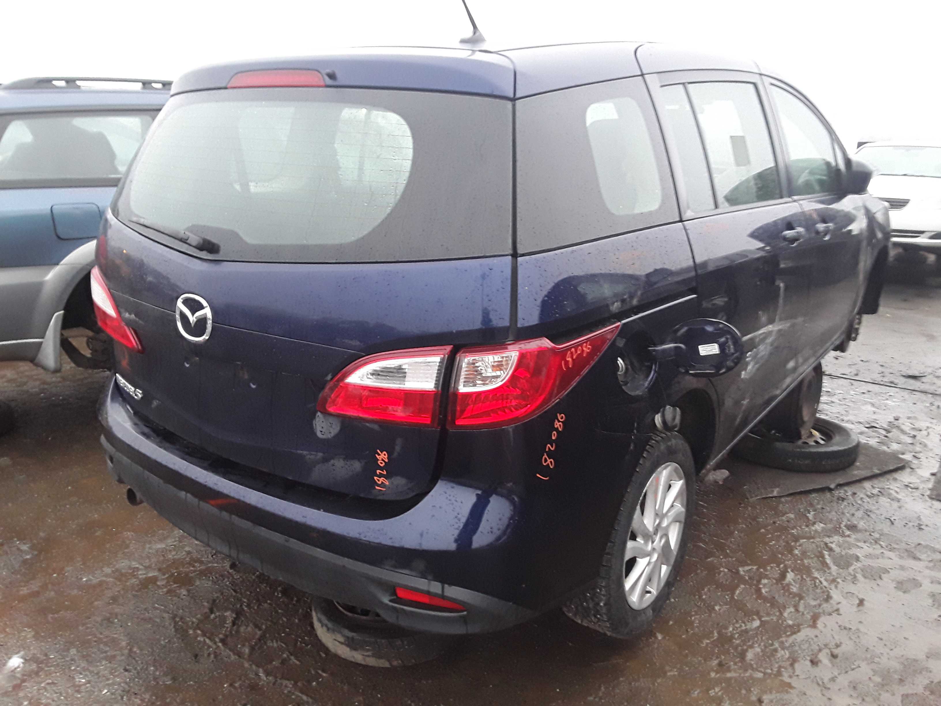 MAZDA MAZDA5 2012