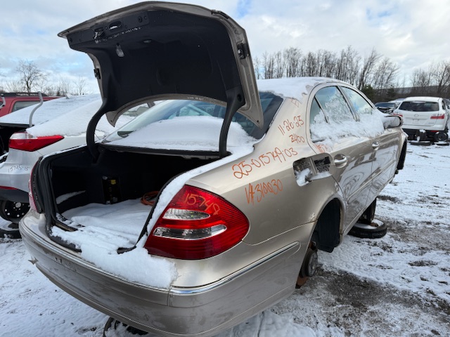 MERCEDES-BENZ E-CLASS 2003