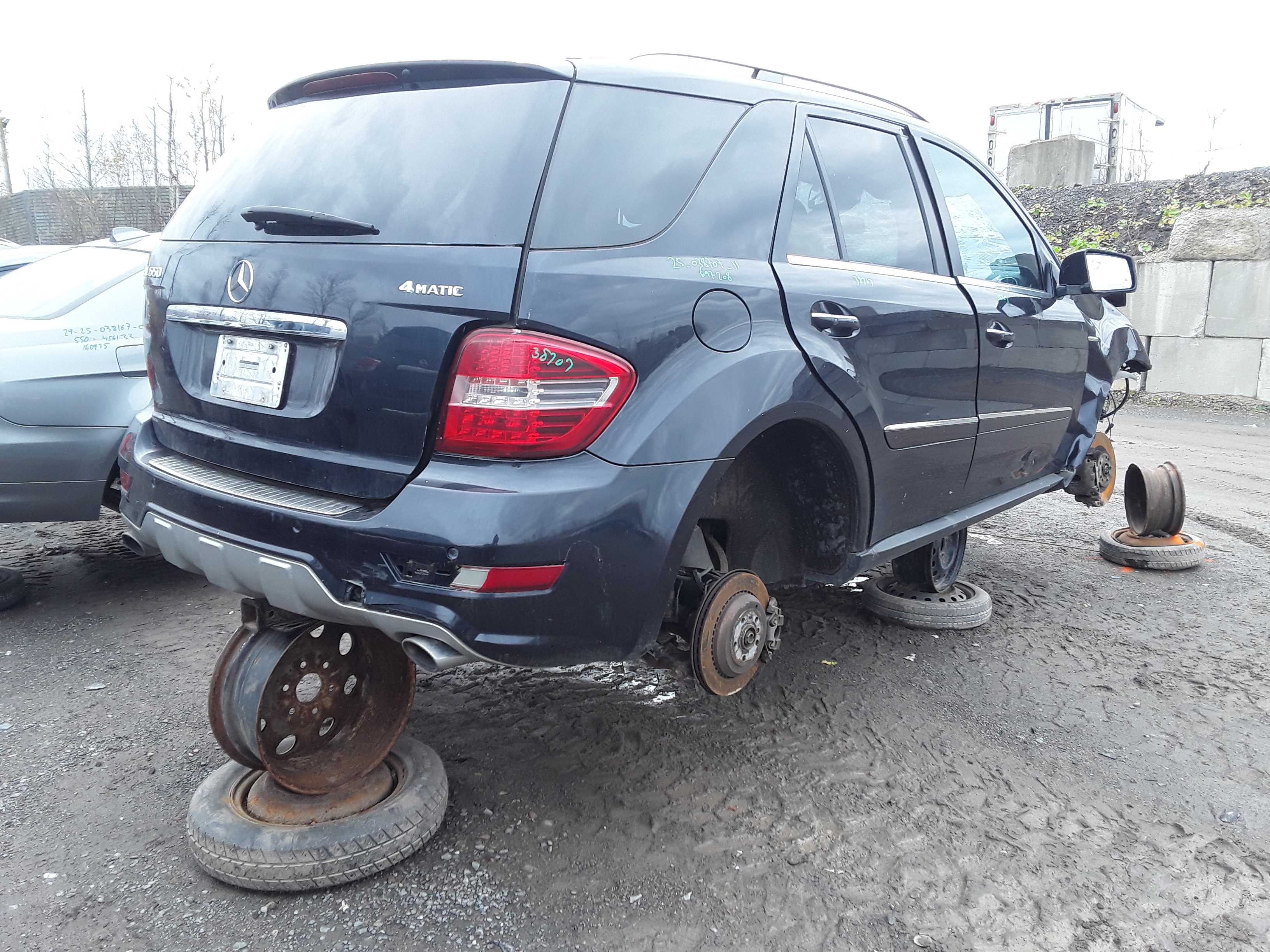 MERCEDES-BENZ M-CLASS 2011