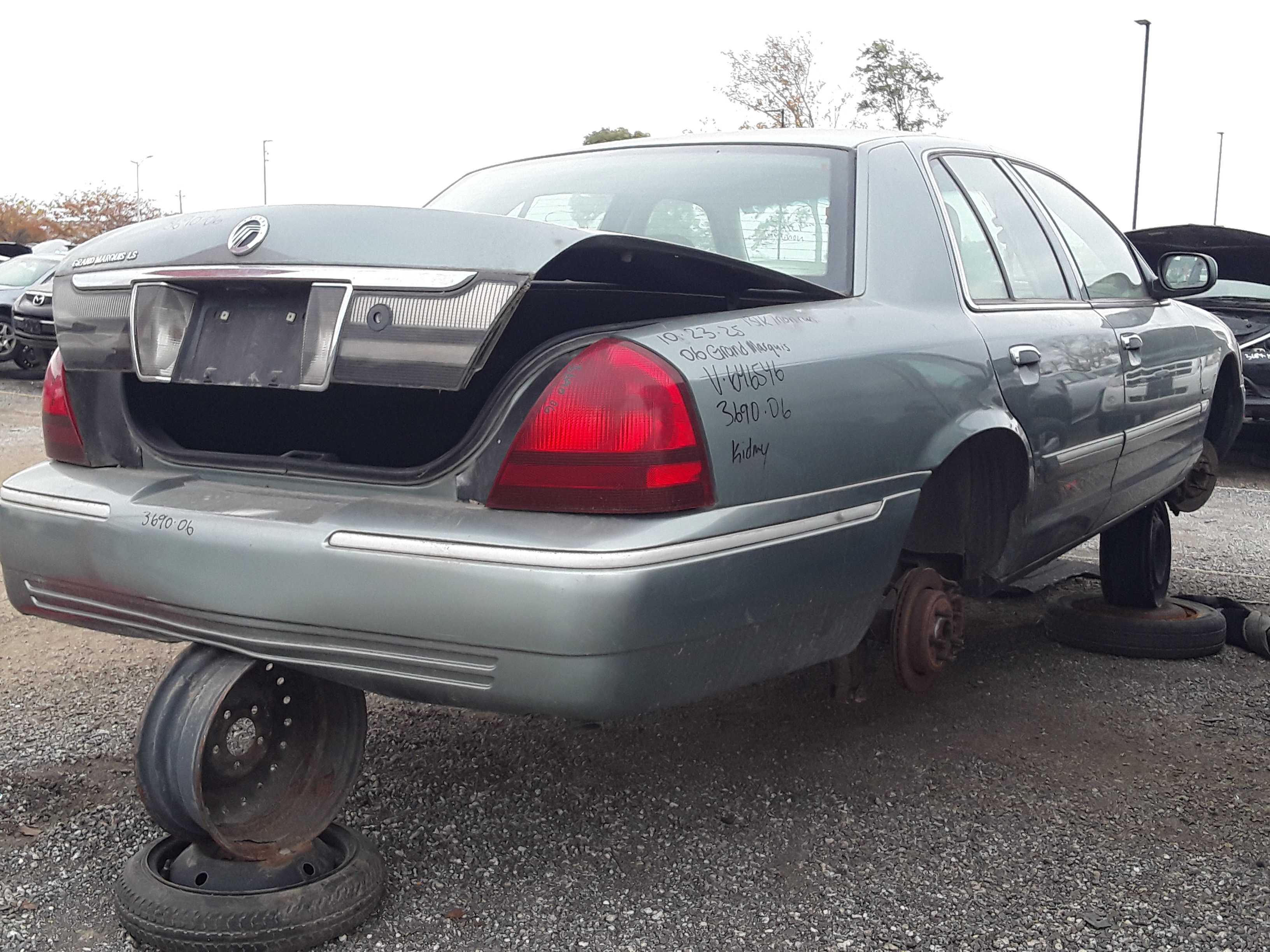 MERCURY GRAND MARQUIS 2006
