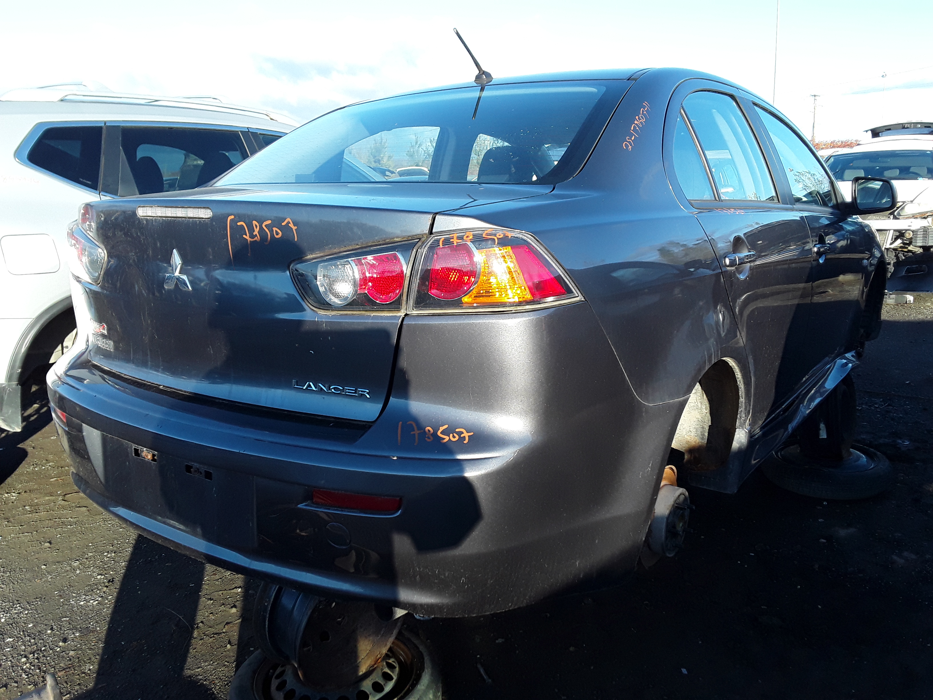 MITSUBISHI LANCER 2011