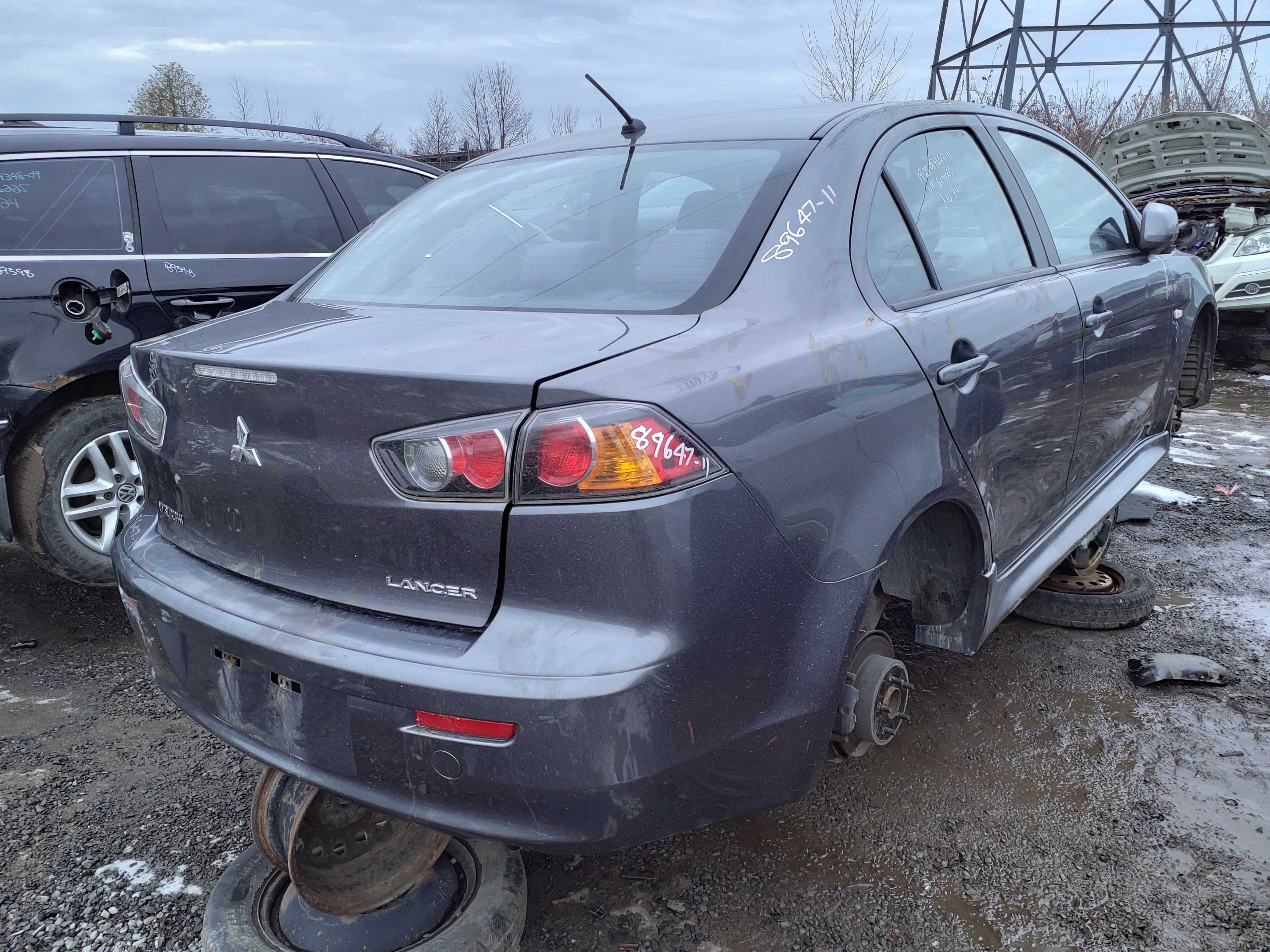 MITSUBISHI LANCER 2011