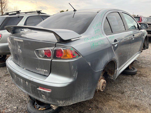 MITSUBISHI LANCER 2015