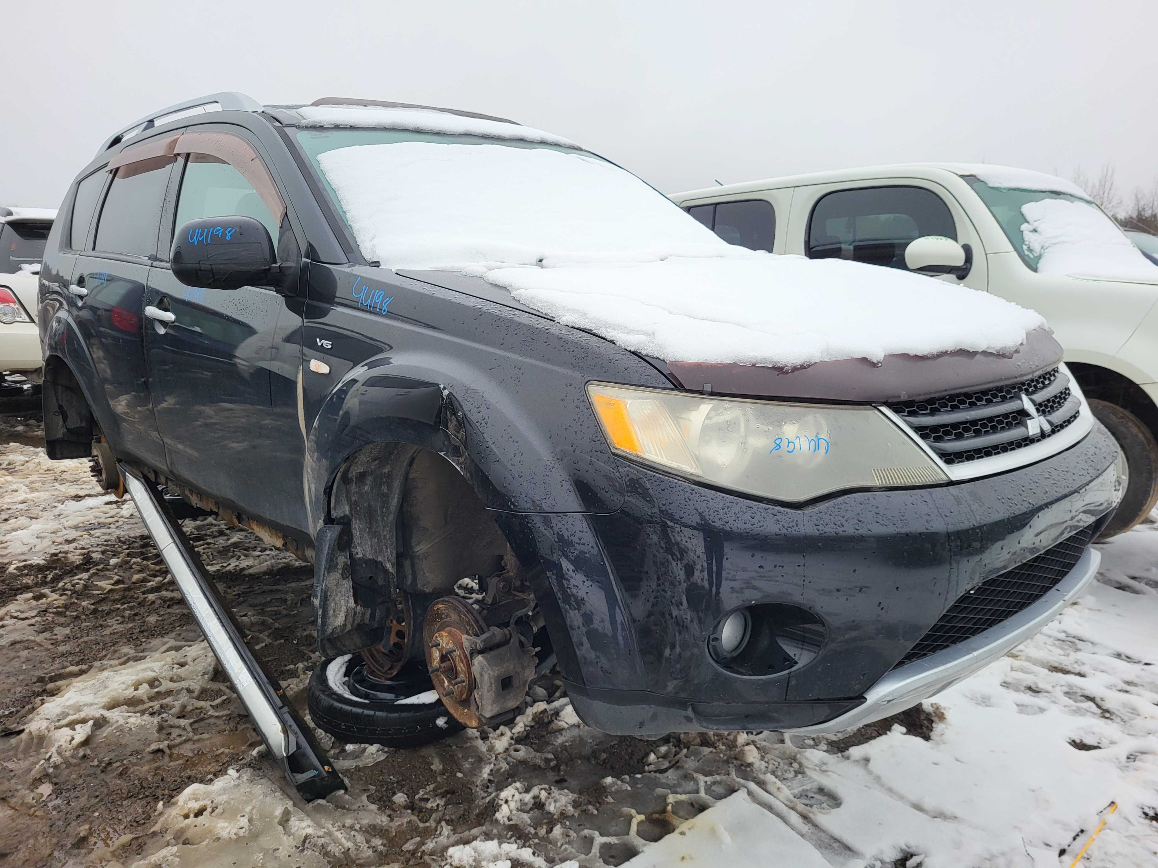 MITSUBISHI OUTLANDER 2008