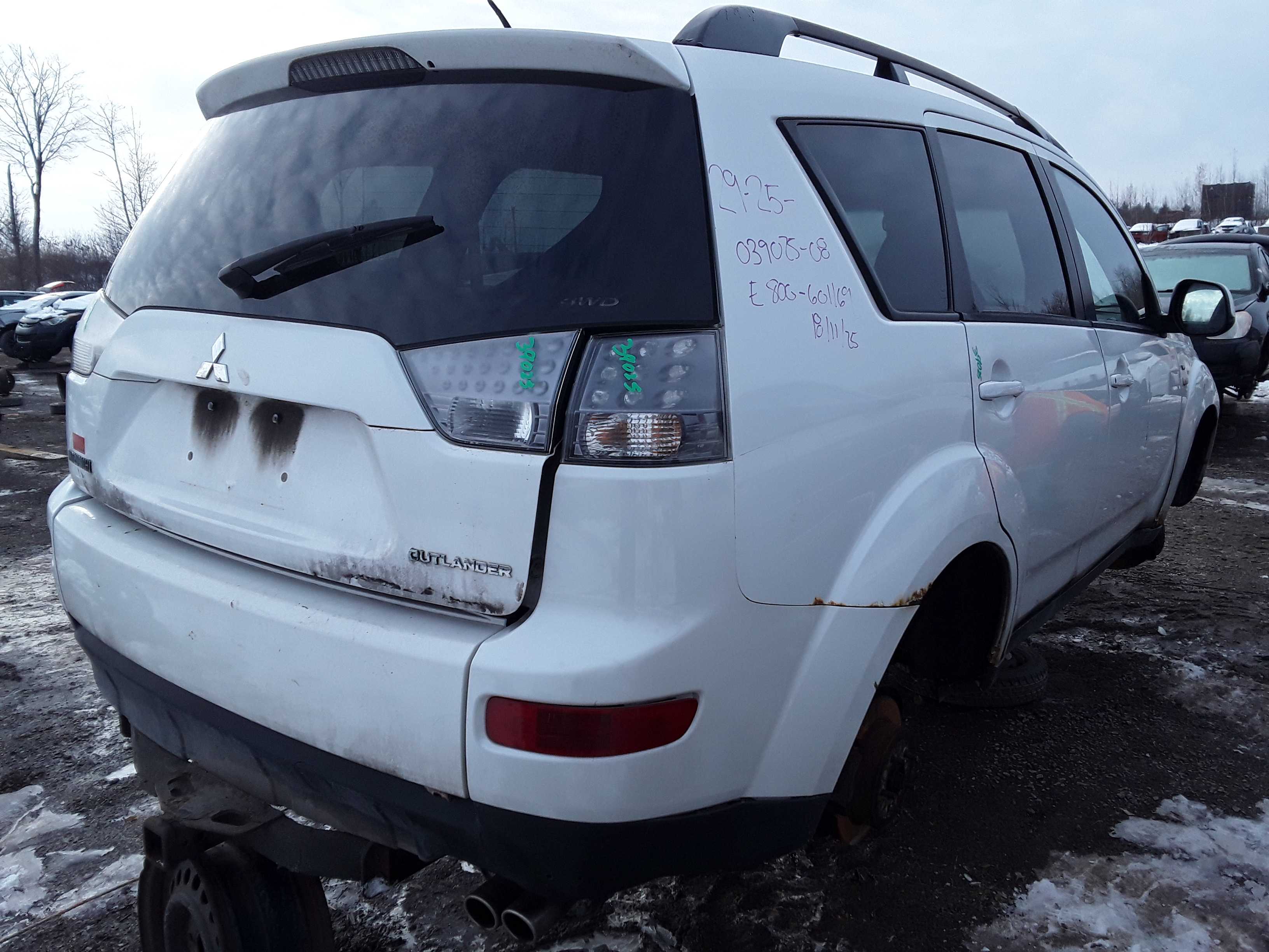 MITSUBISHI OUTLANDER 2008