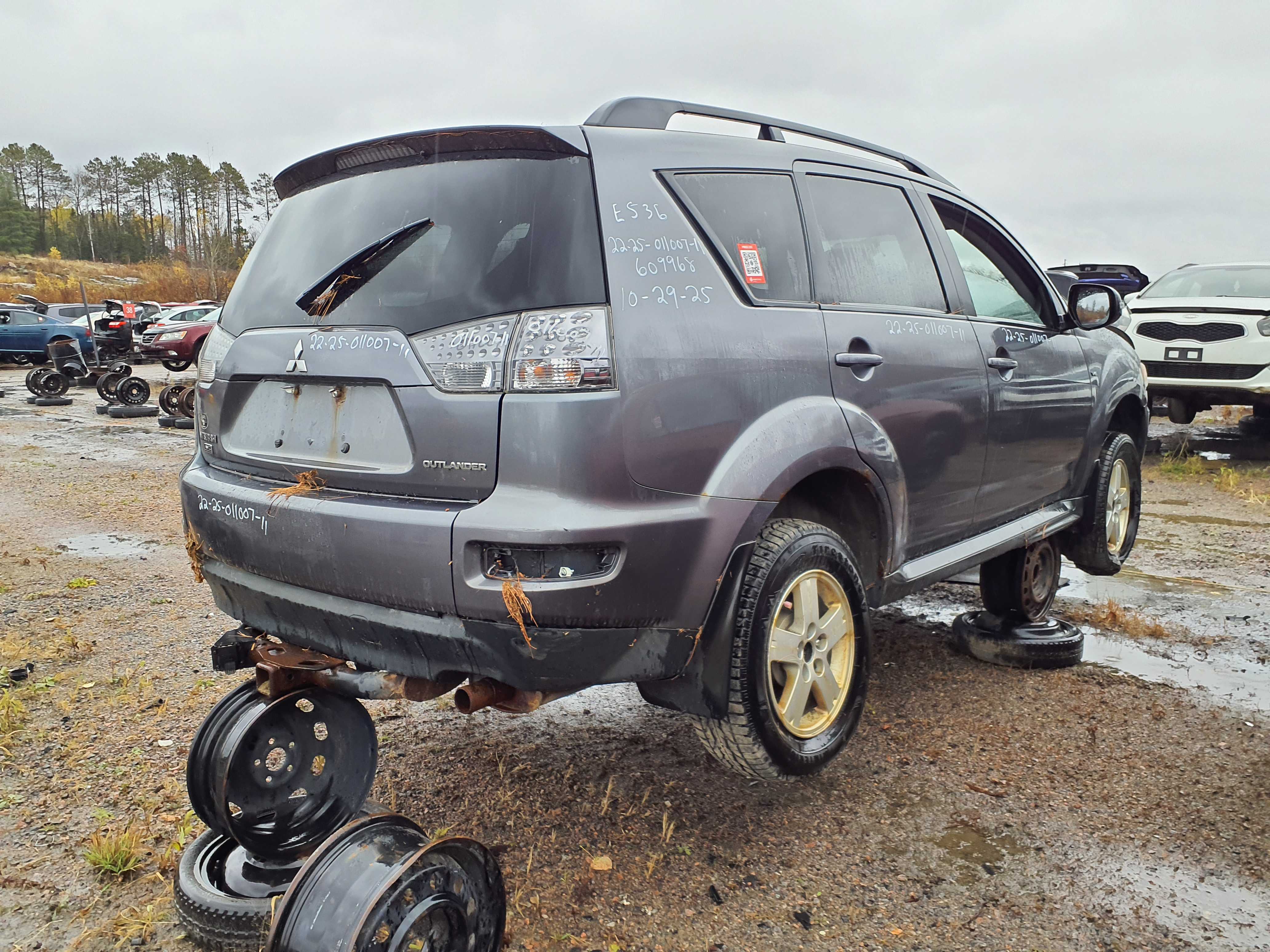 MITSUBISHI OUTLANDER 2011