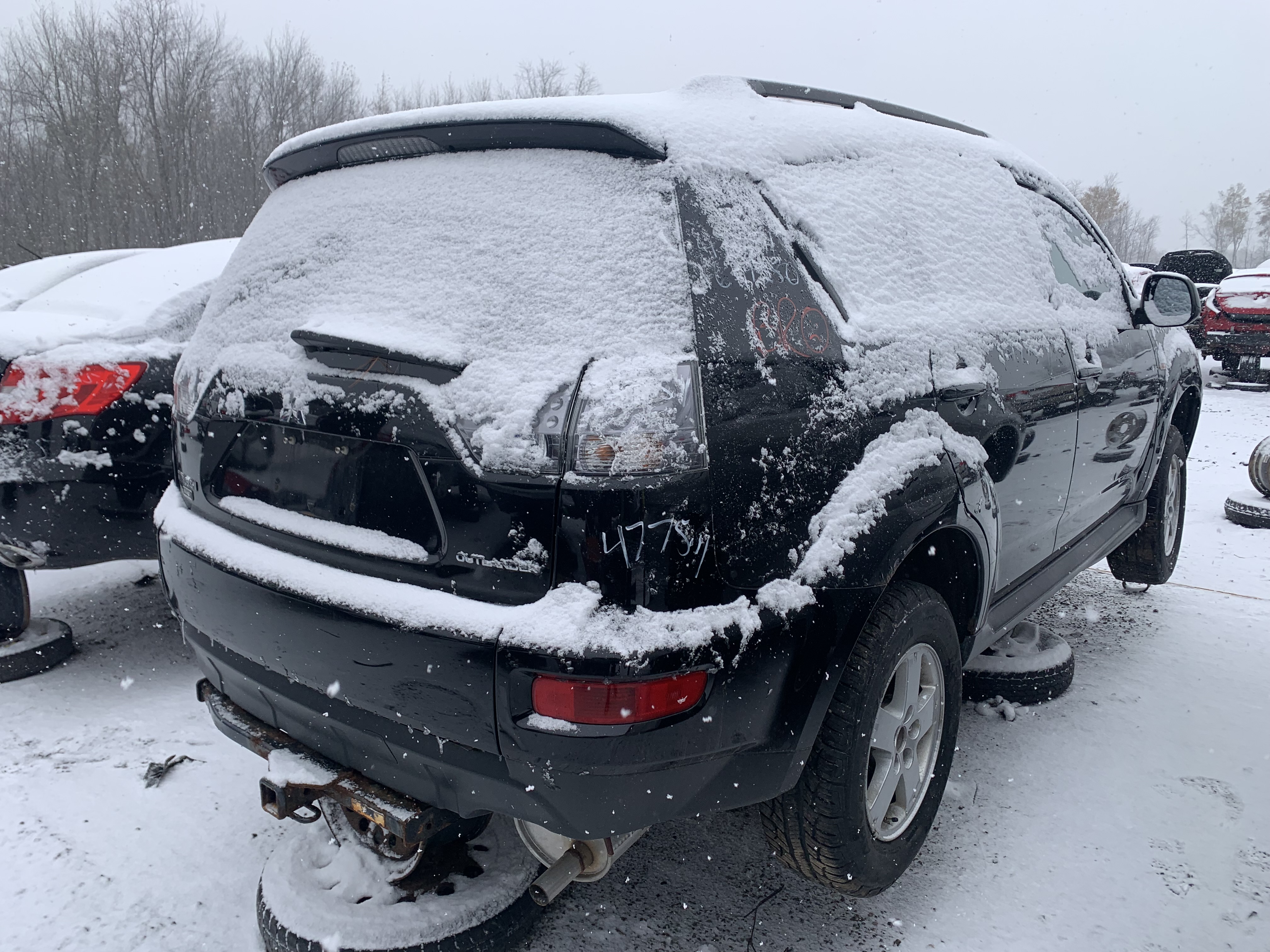 MITSUBISHI OUTLANDER 2011