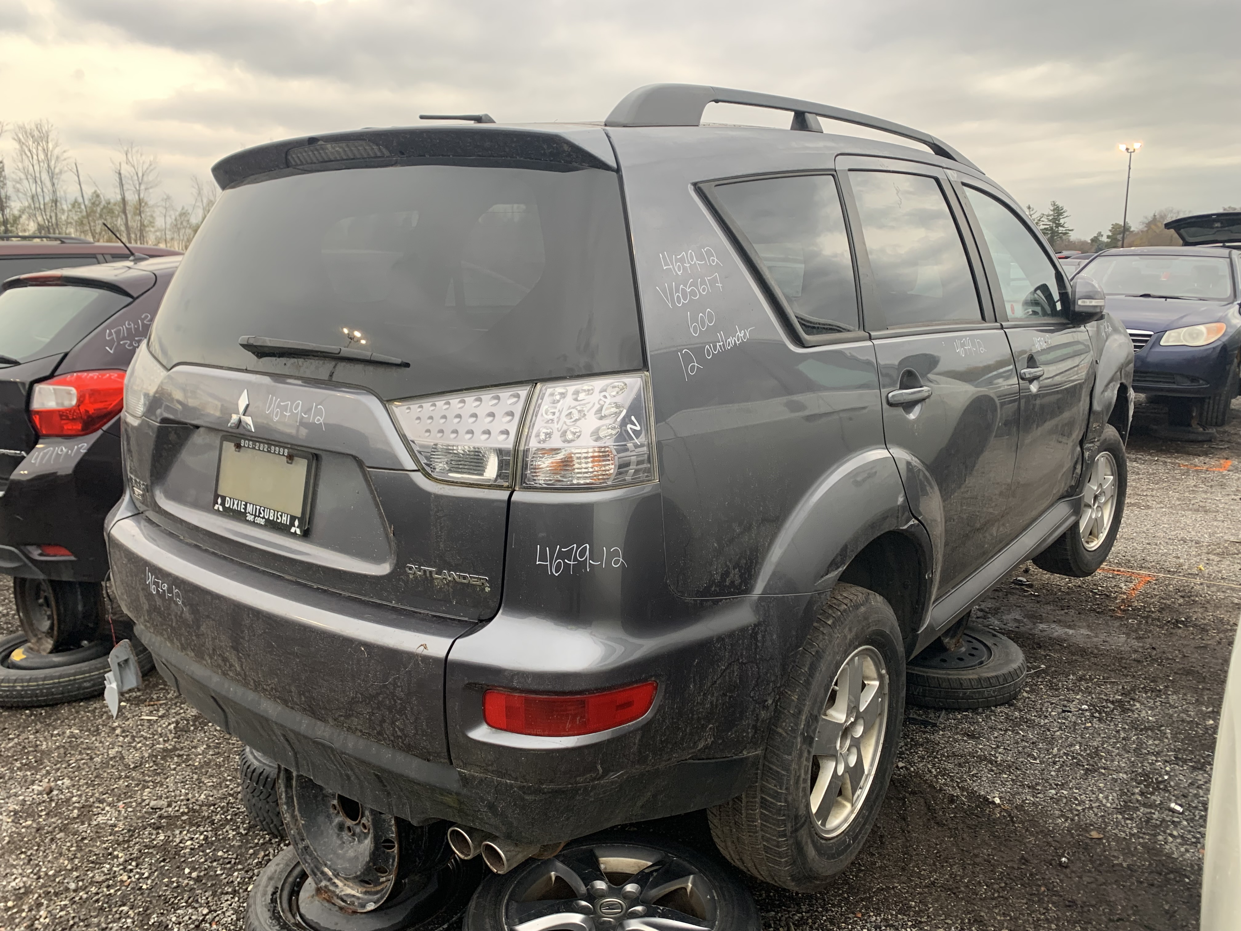 MITSUBISHI OUTLANDER 2012