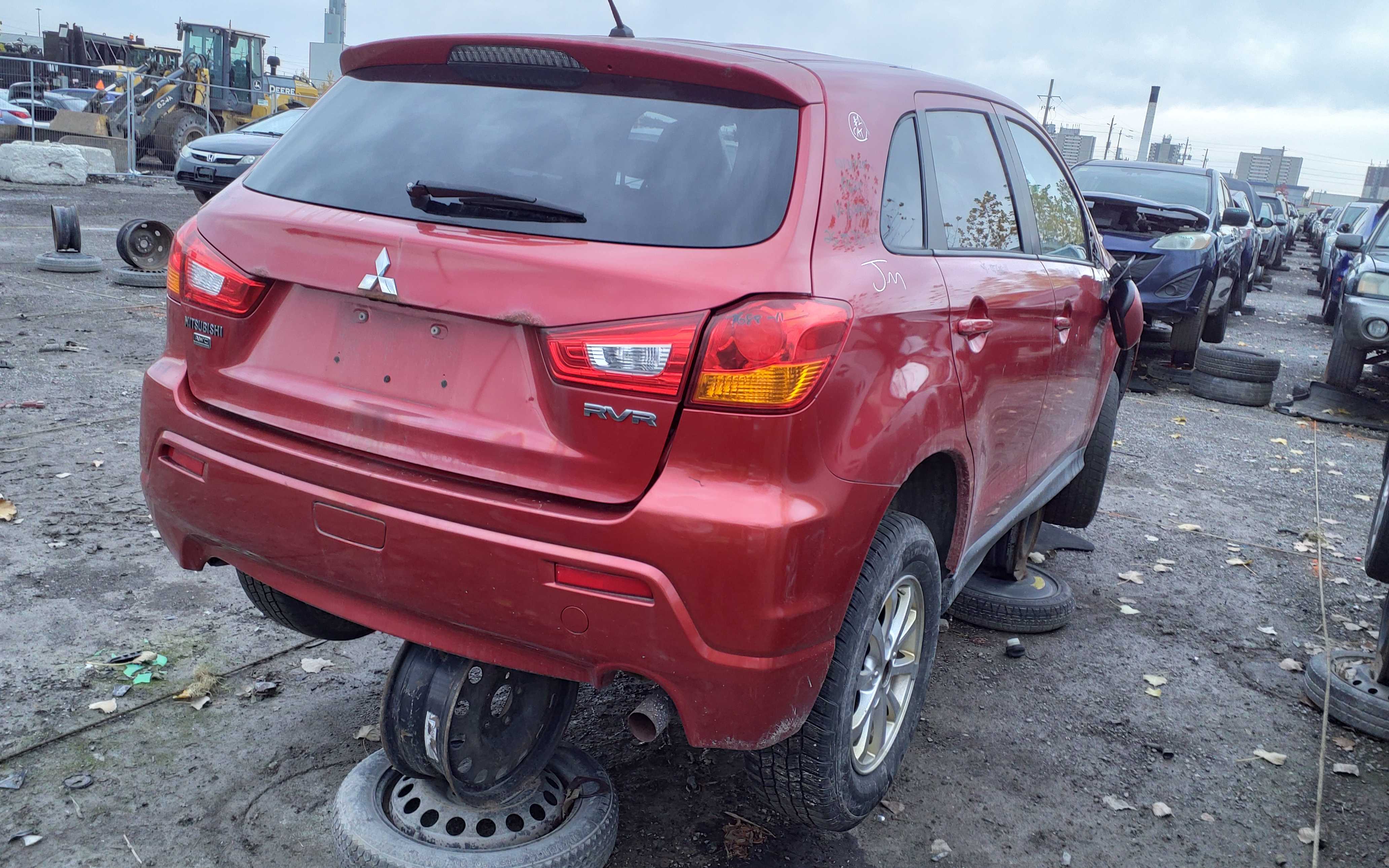 MITSUBISHI RVR 2011