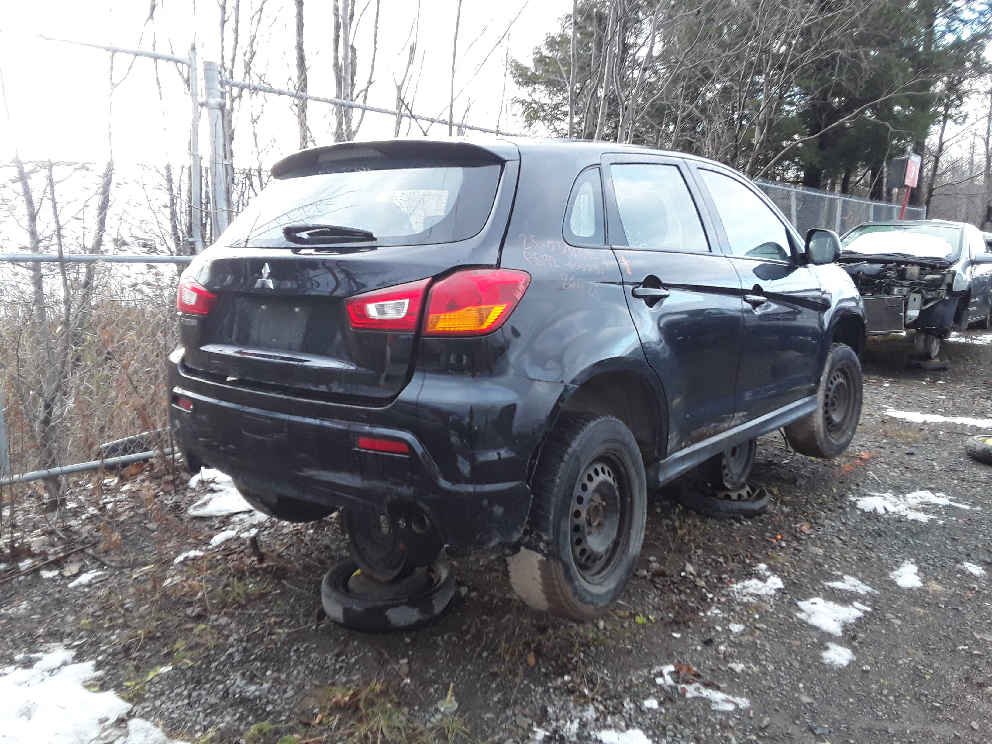 MITSUBISHI RVR 2011