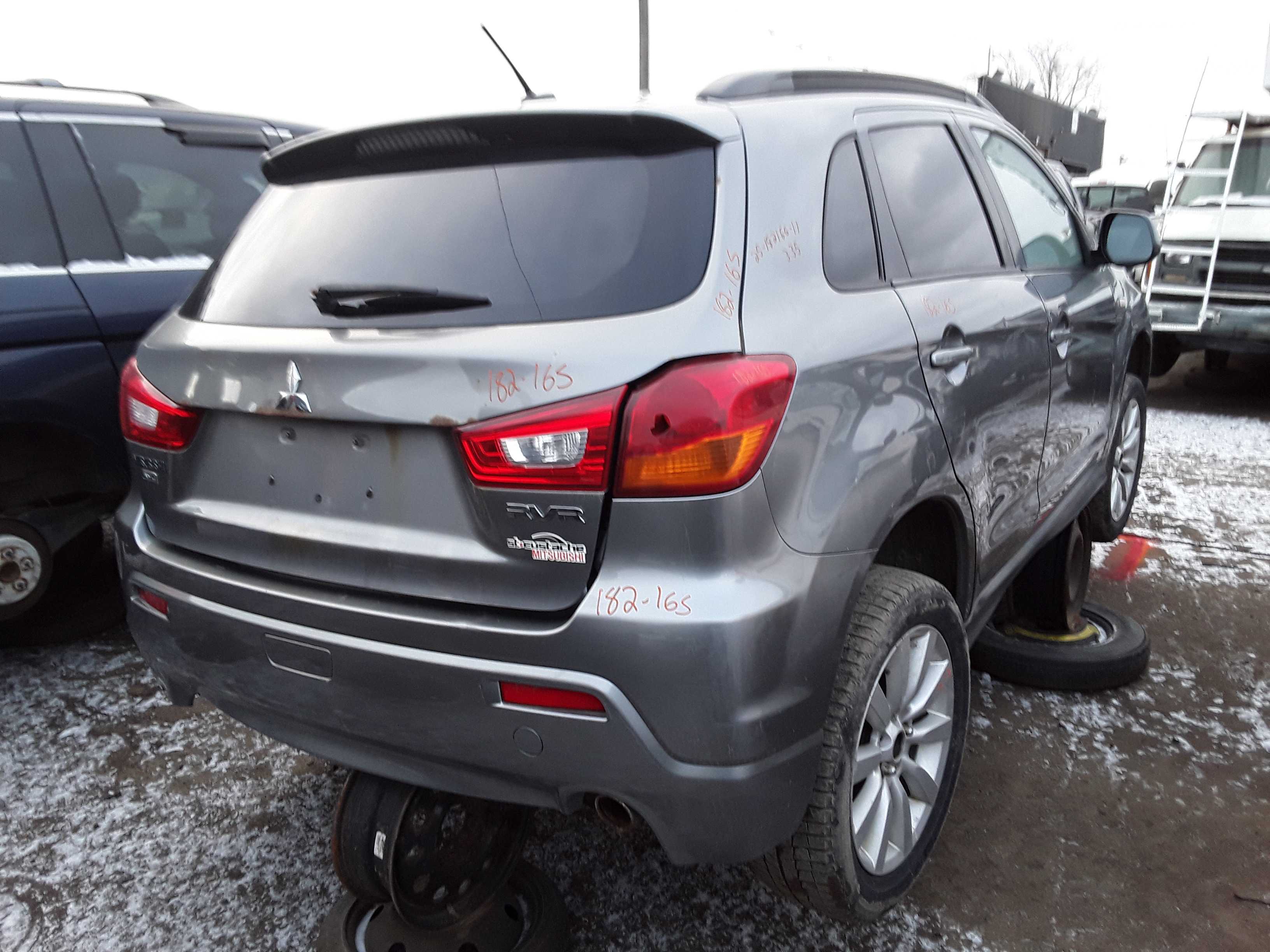 MITSUBISHI RVR 2011