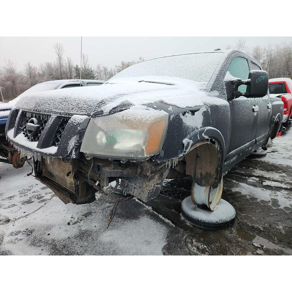 NISSAN TITAN 2011
