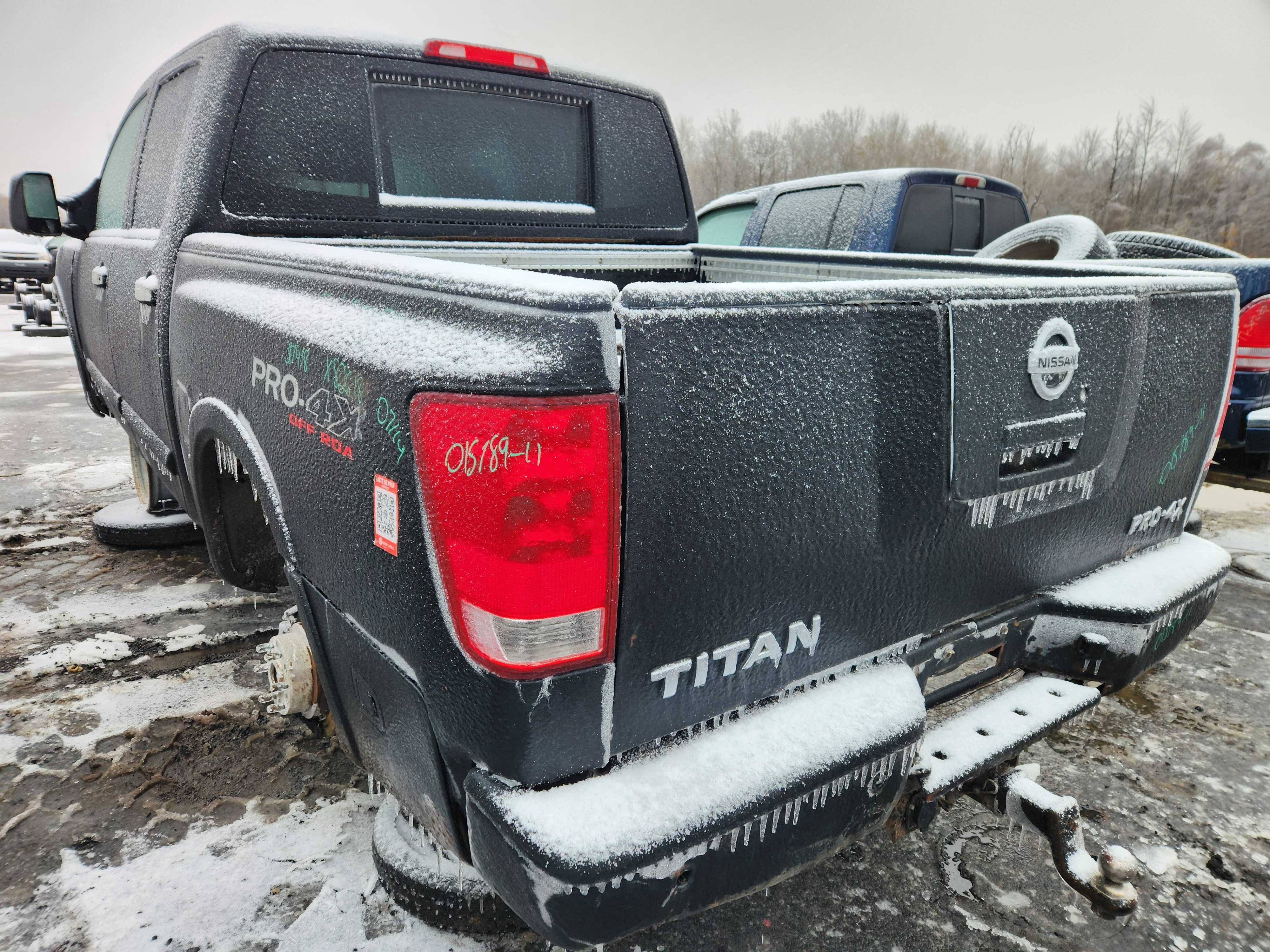 NISSAN TITAN 2011