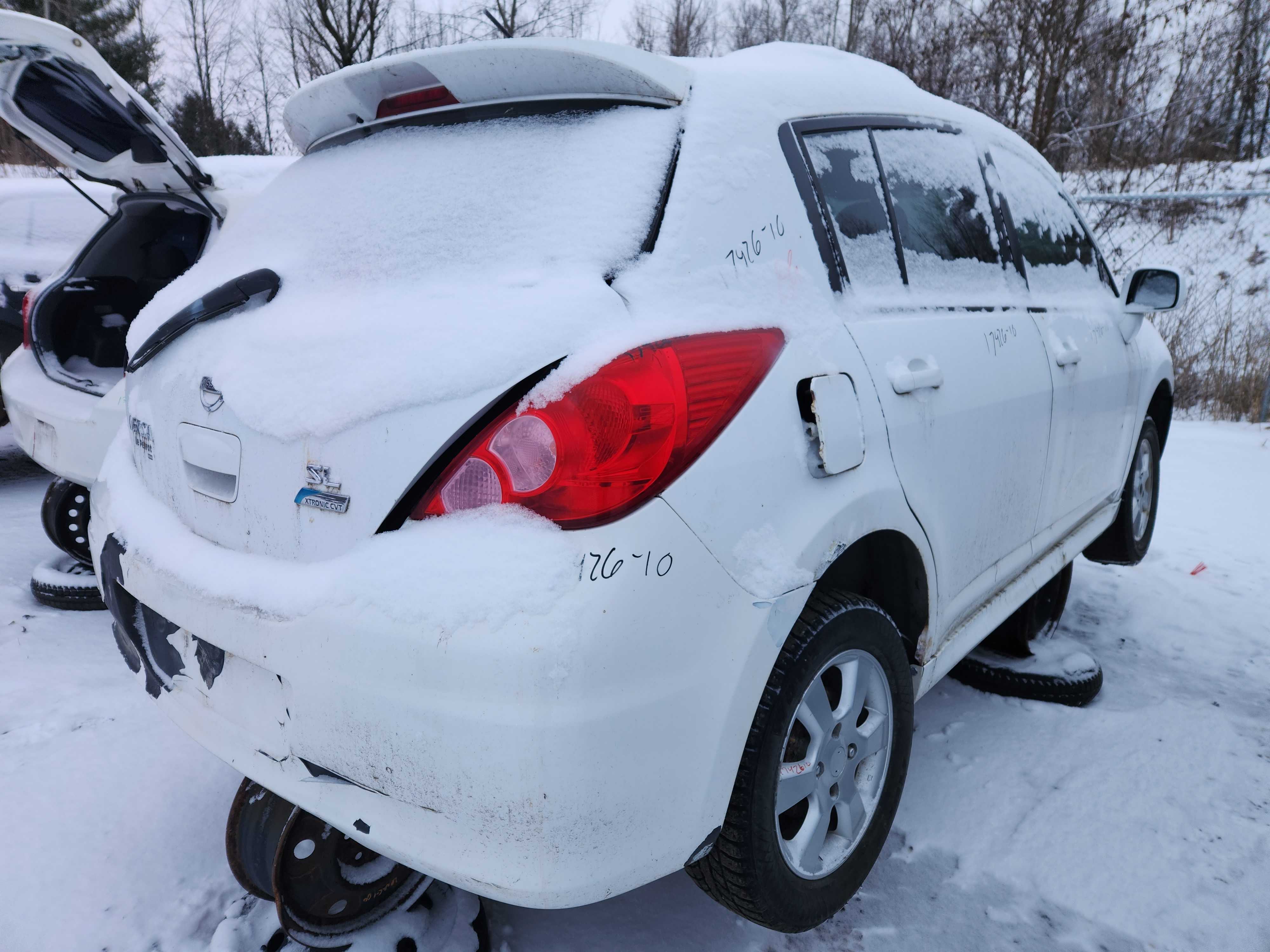NISSAN VERSA 2010