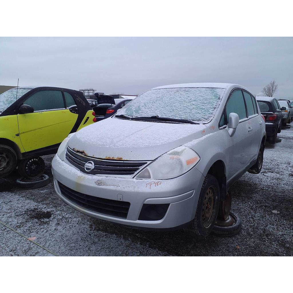 NISSAN VERSA 2010