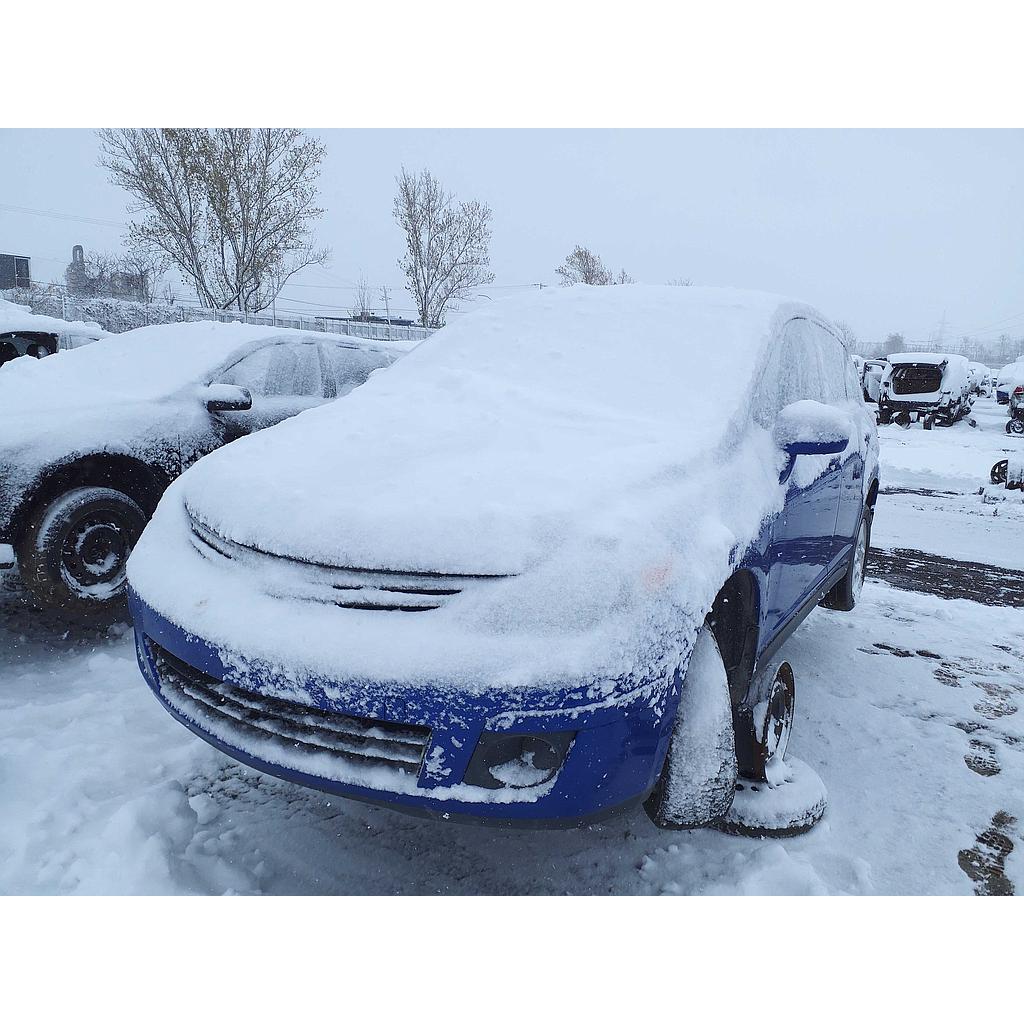 NISSAN VERSA 2011