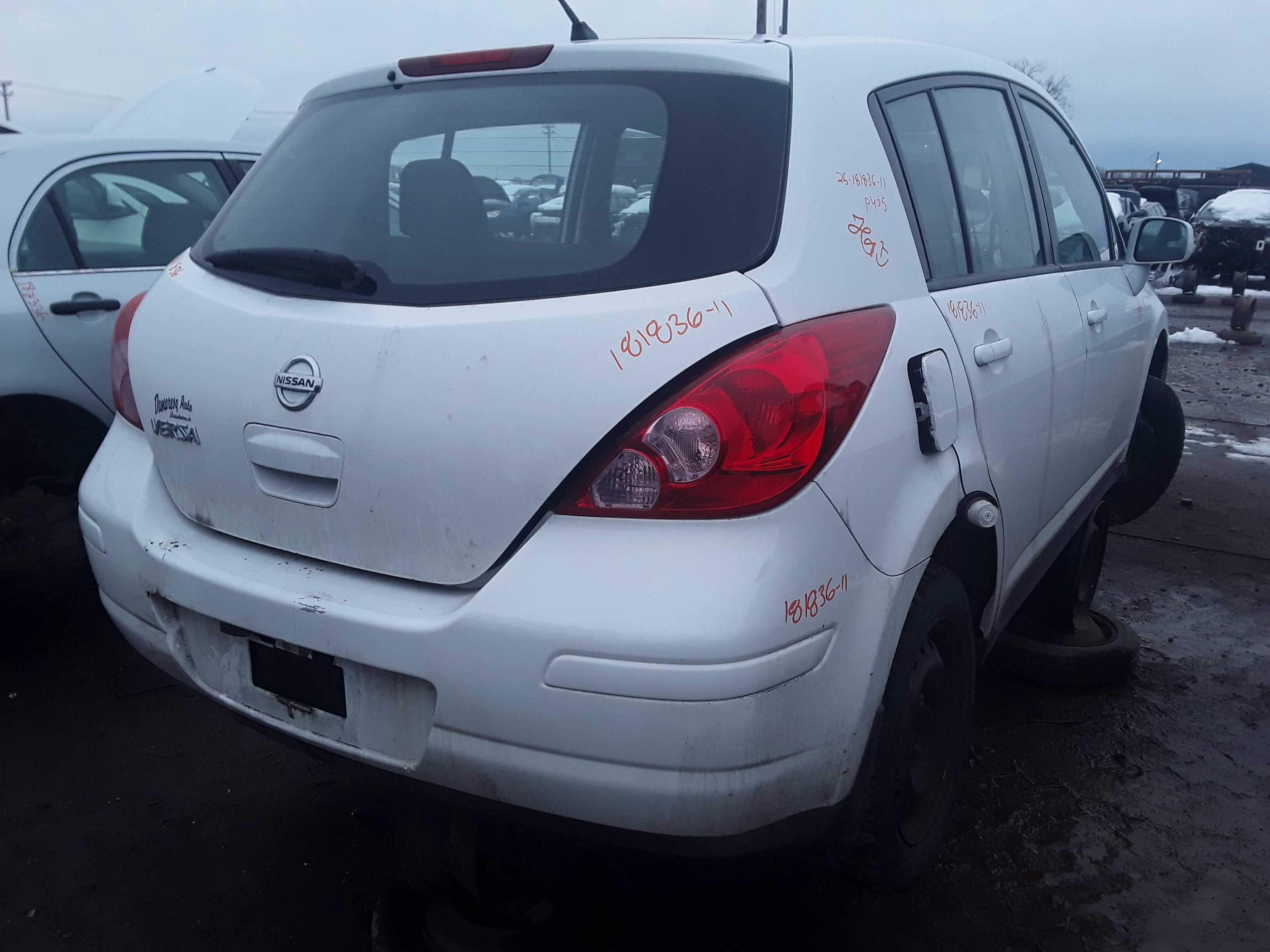 NISSAN VERSA 2011