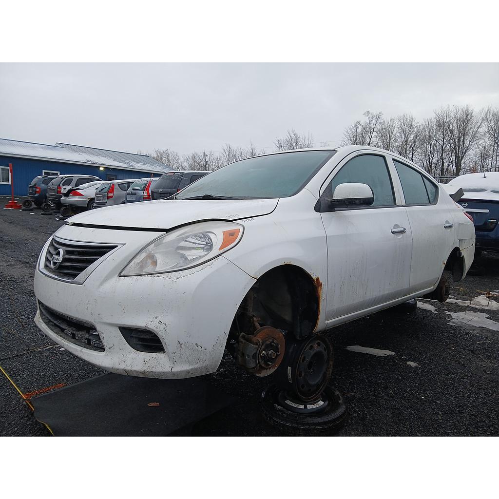 NISSAN VERSA 2012