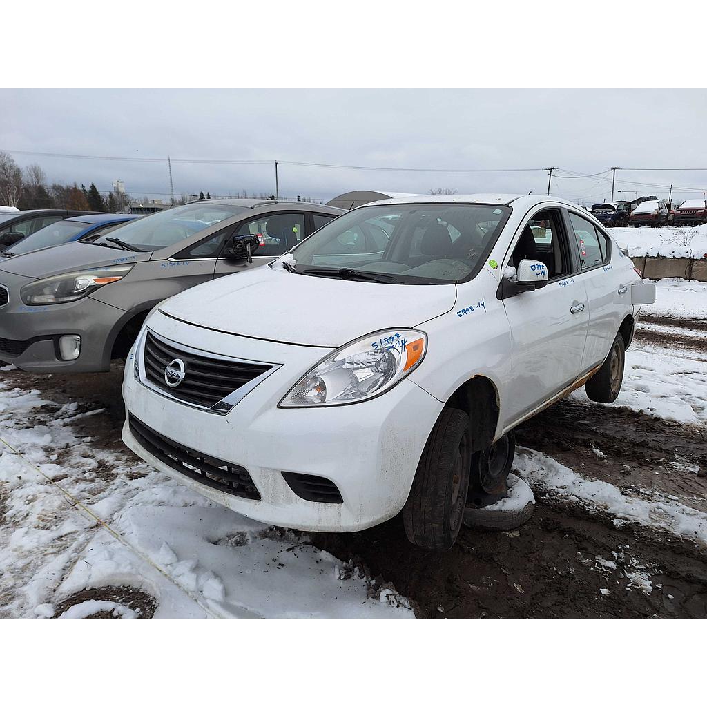 NISSAN VERSA 2014