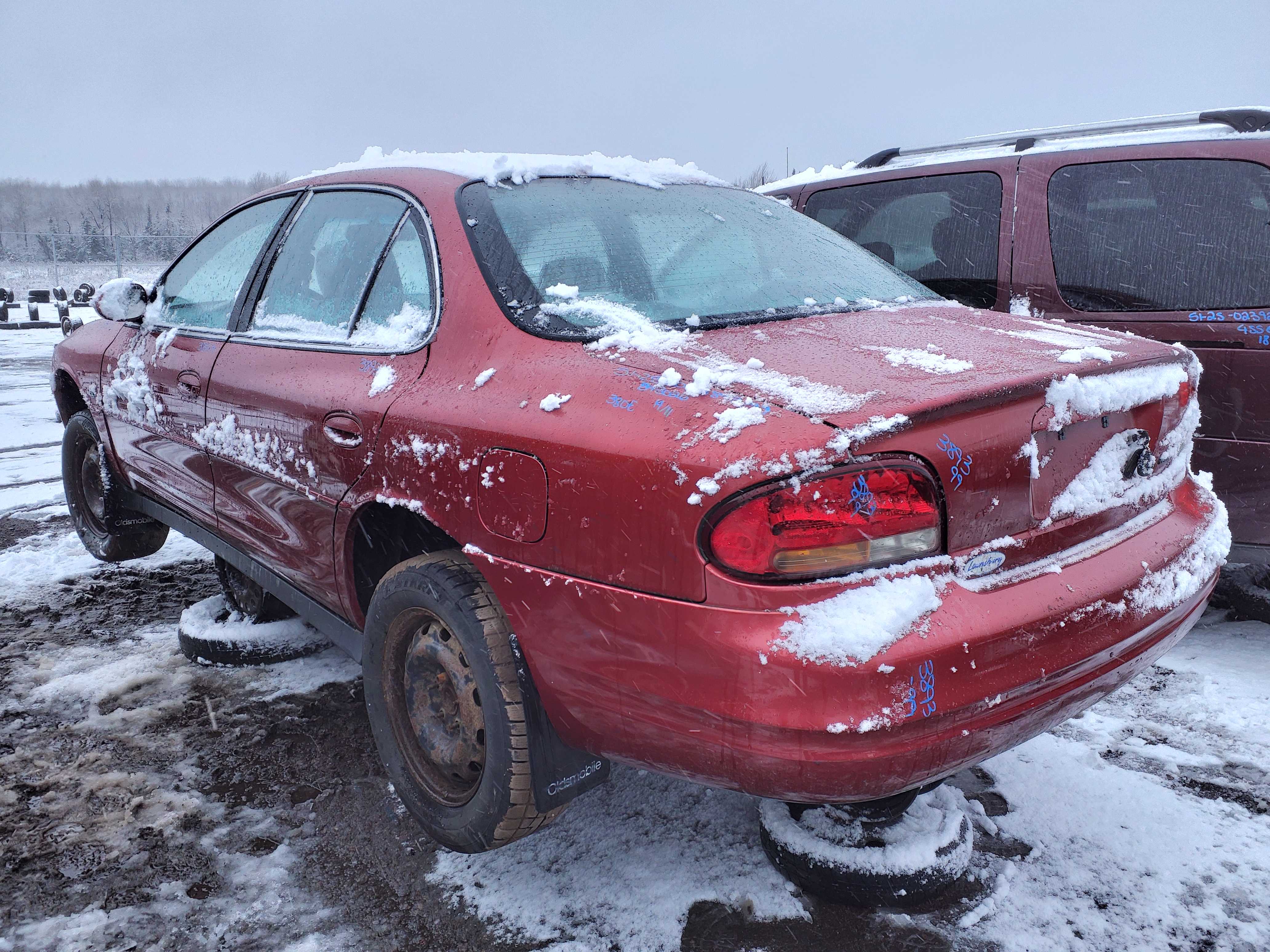 OLDSMOBILE INTRIGUE 1999