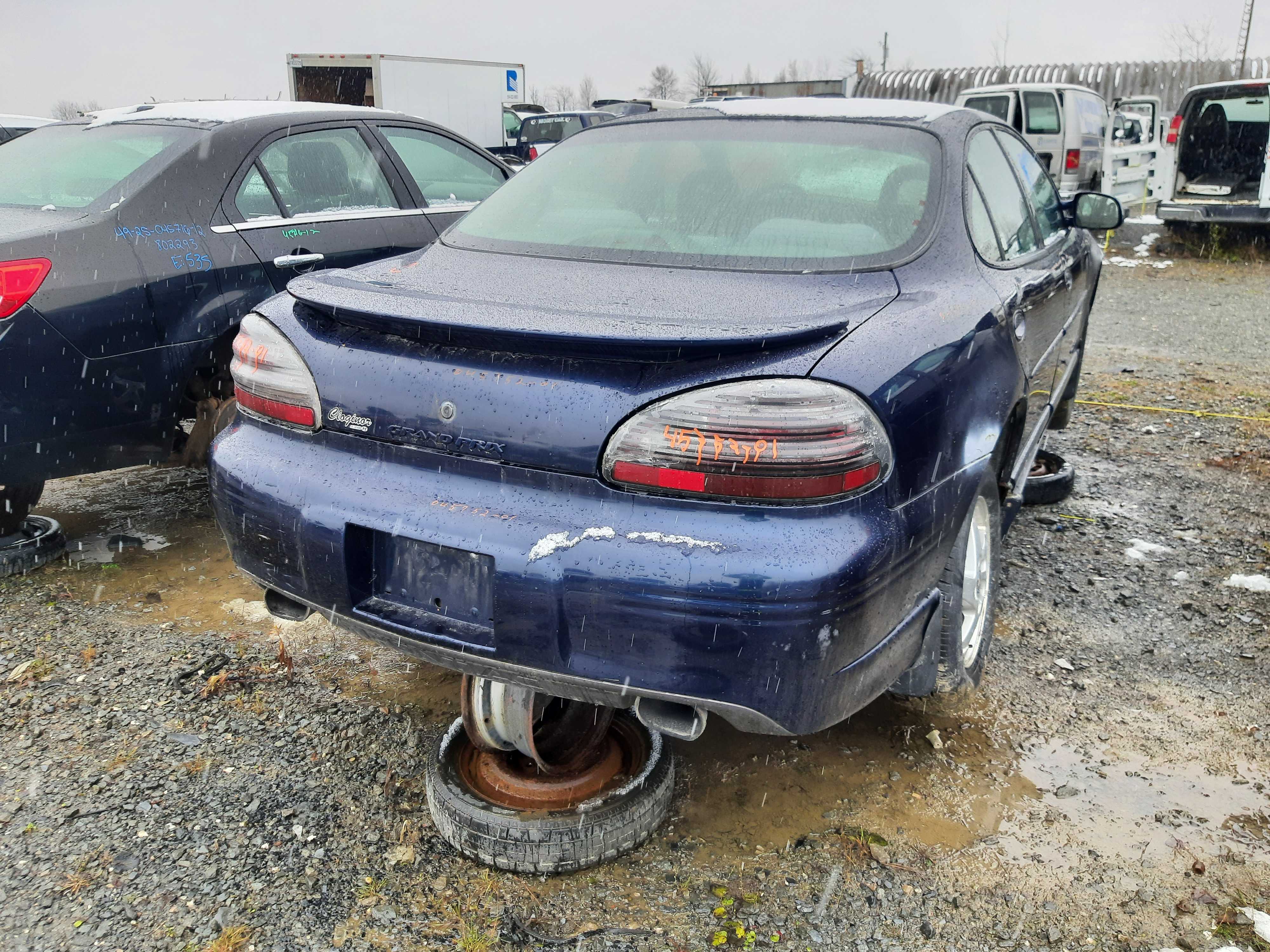 PONTIAC GRAND PRIX 2001 Sherbrooke Kenny UPull
