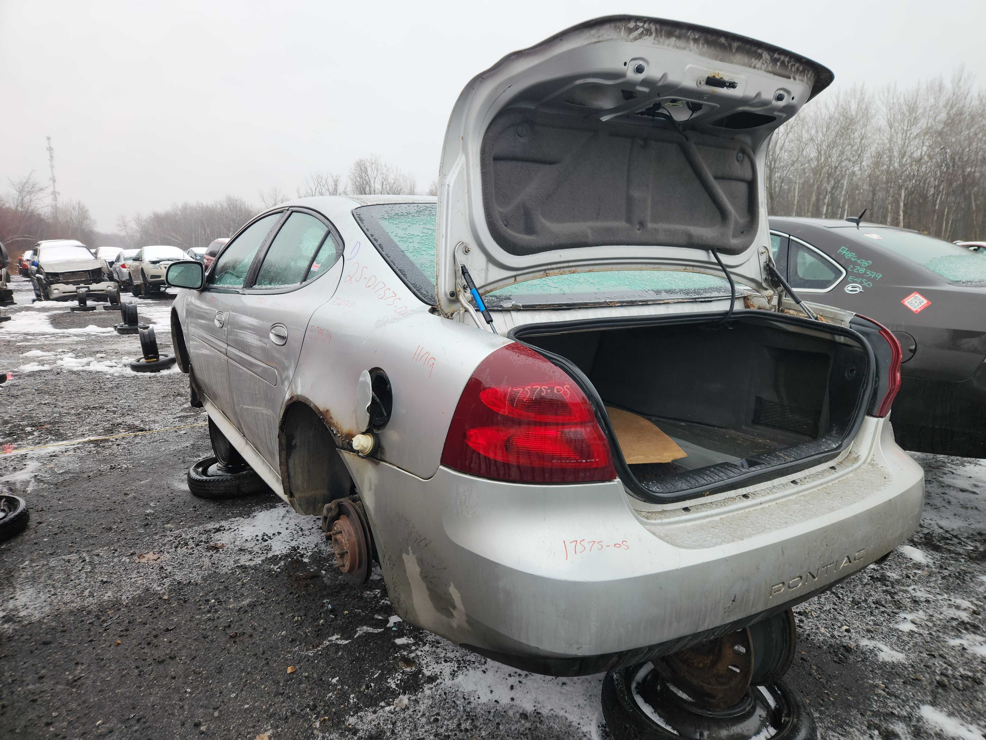 PONTIAC GRAND PRIX 2005