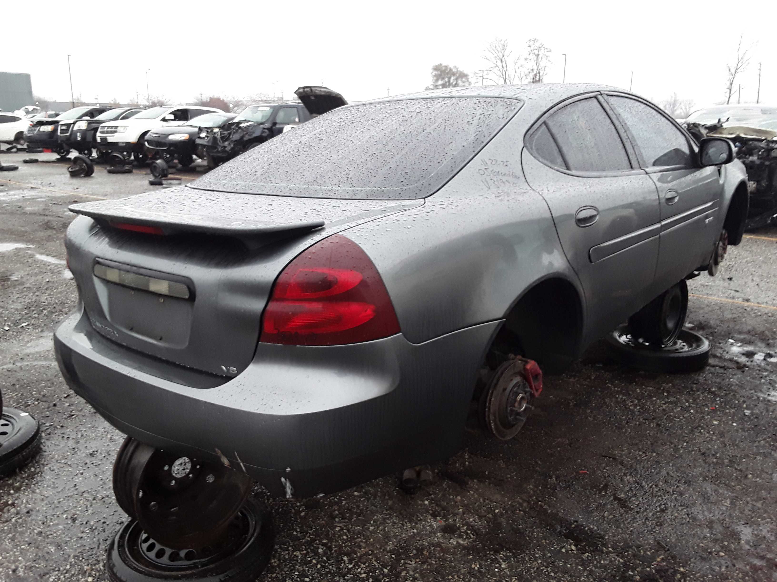 PONTIAC GRAND PRIX 2005