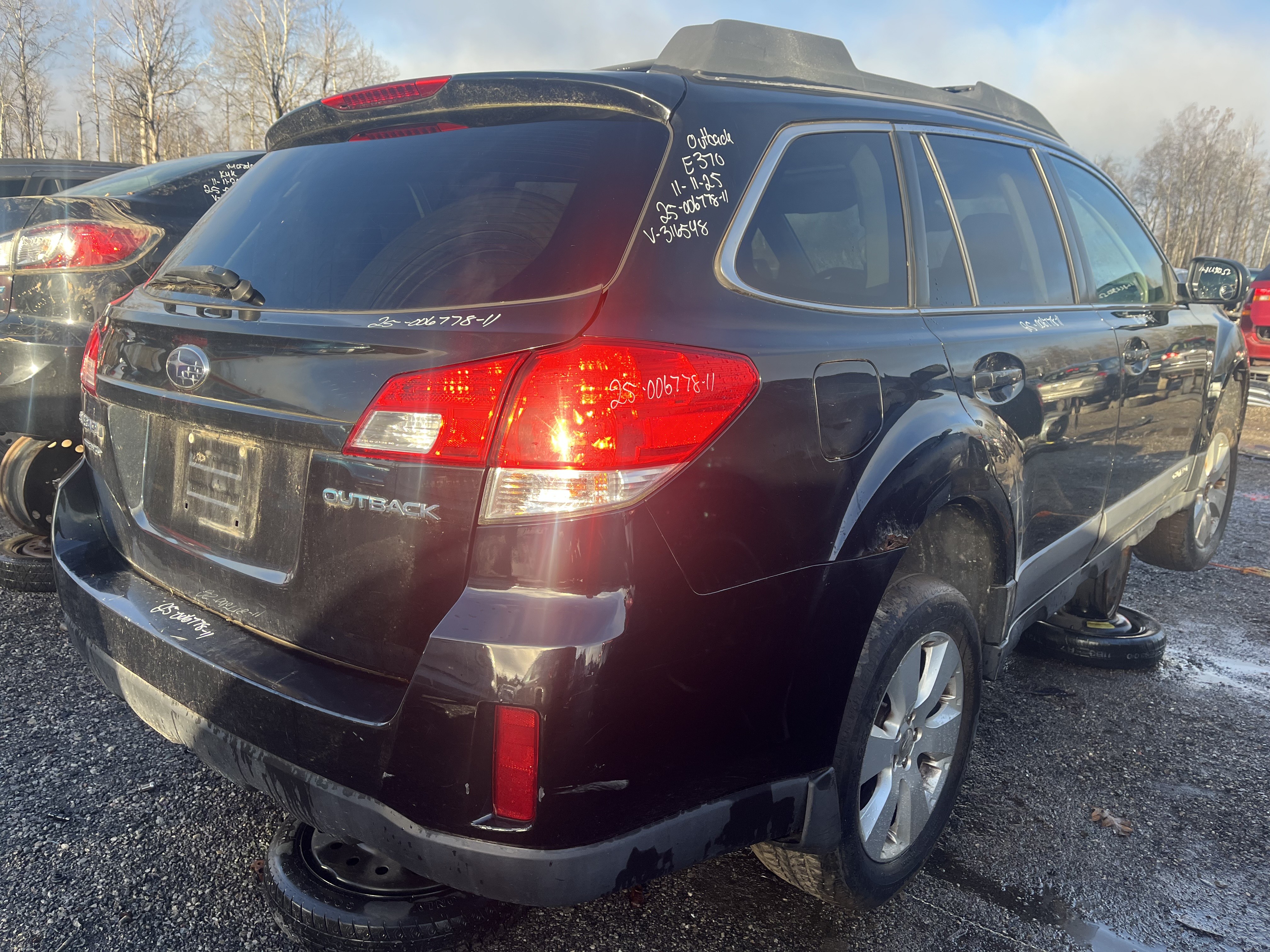 SUBARU OUTBACK 2011