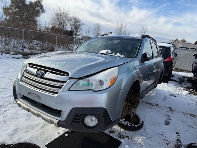 SUBARU OUTBACK 2013