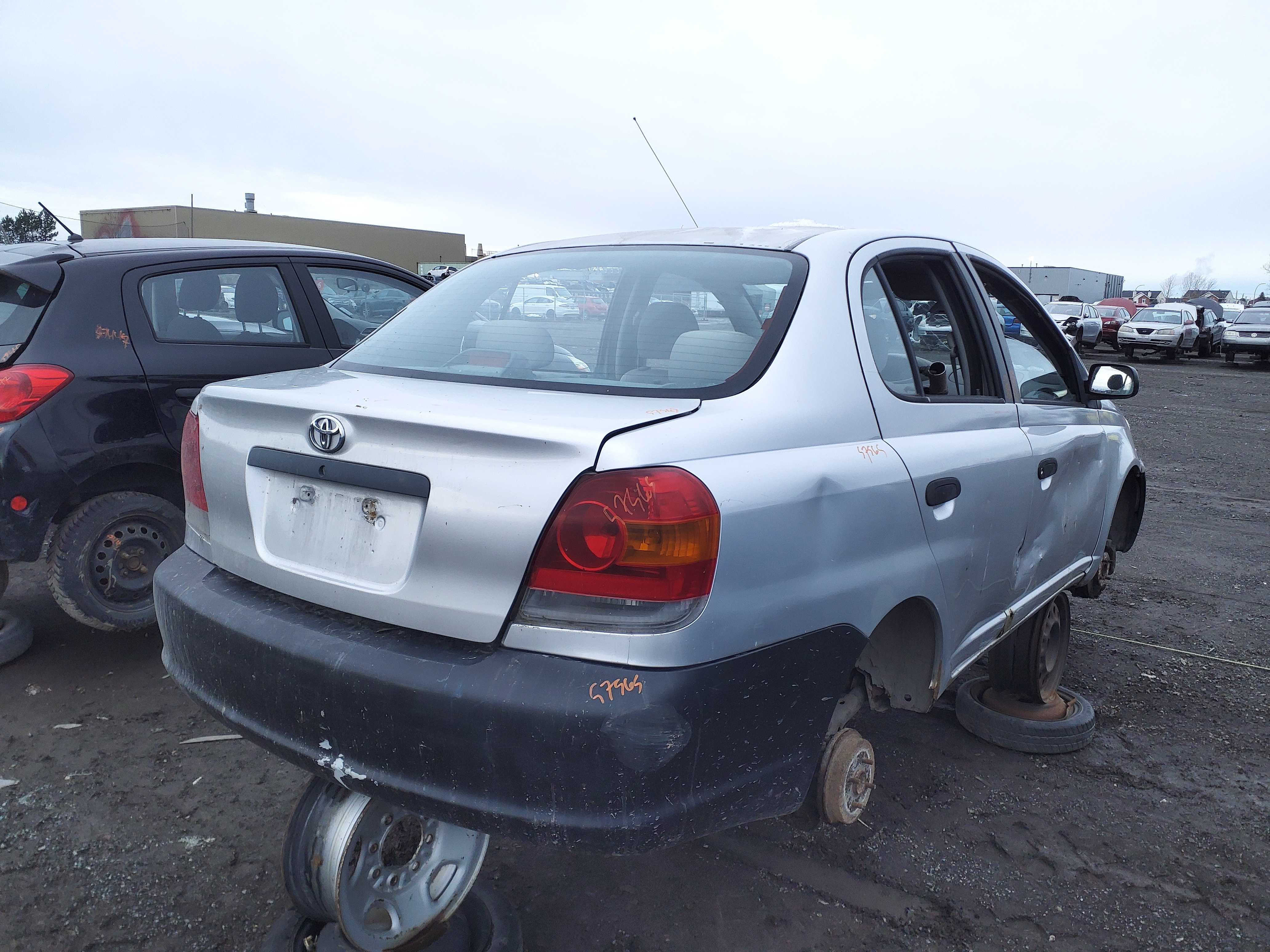 TOYOTA ECHO 2004