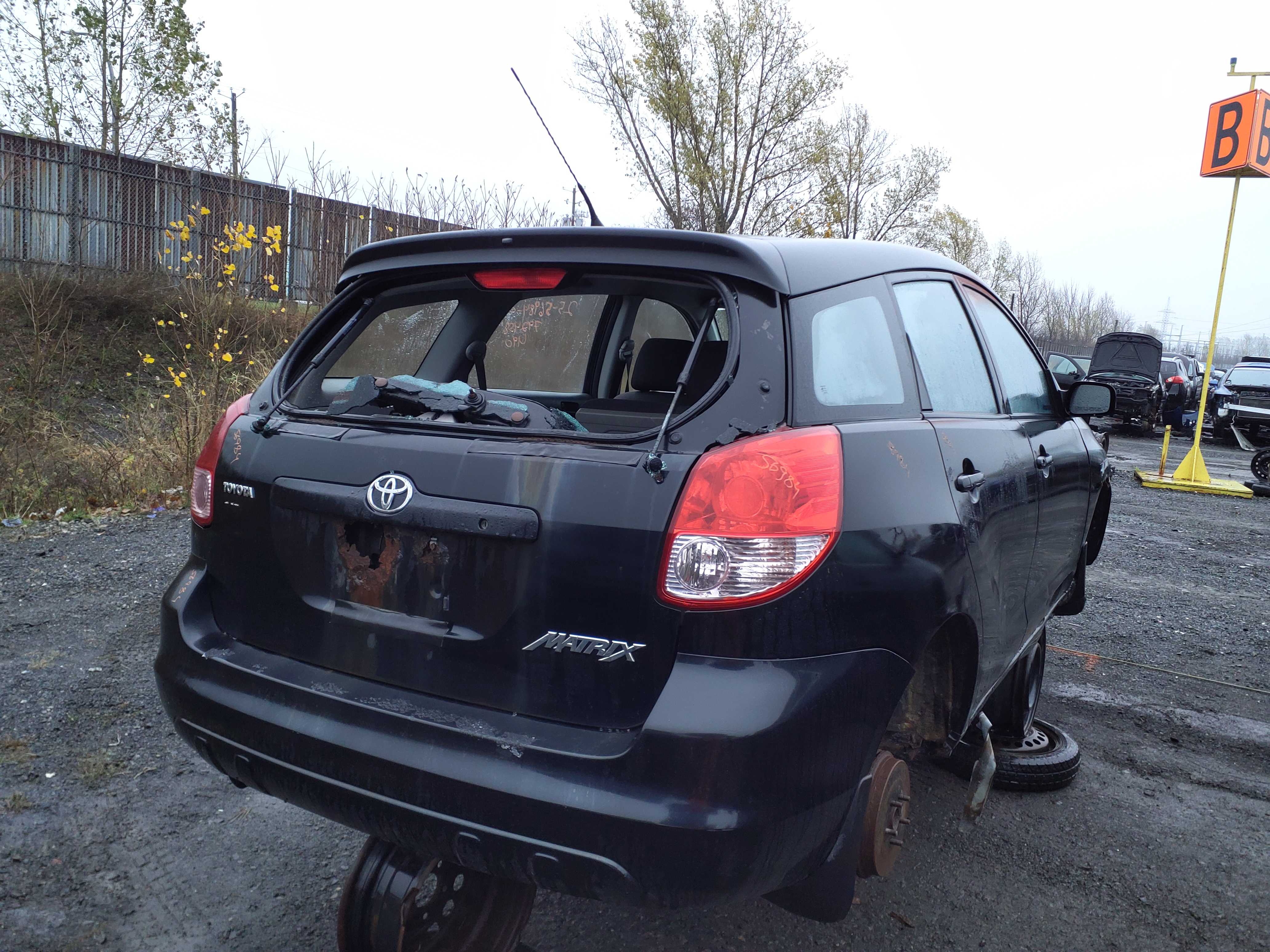 TOYOTA MATRIX 2004 | LaPrairie | Kenny U-Pull