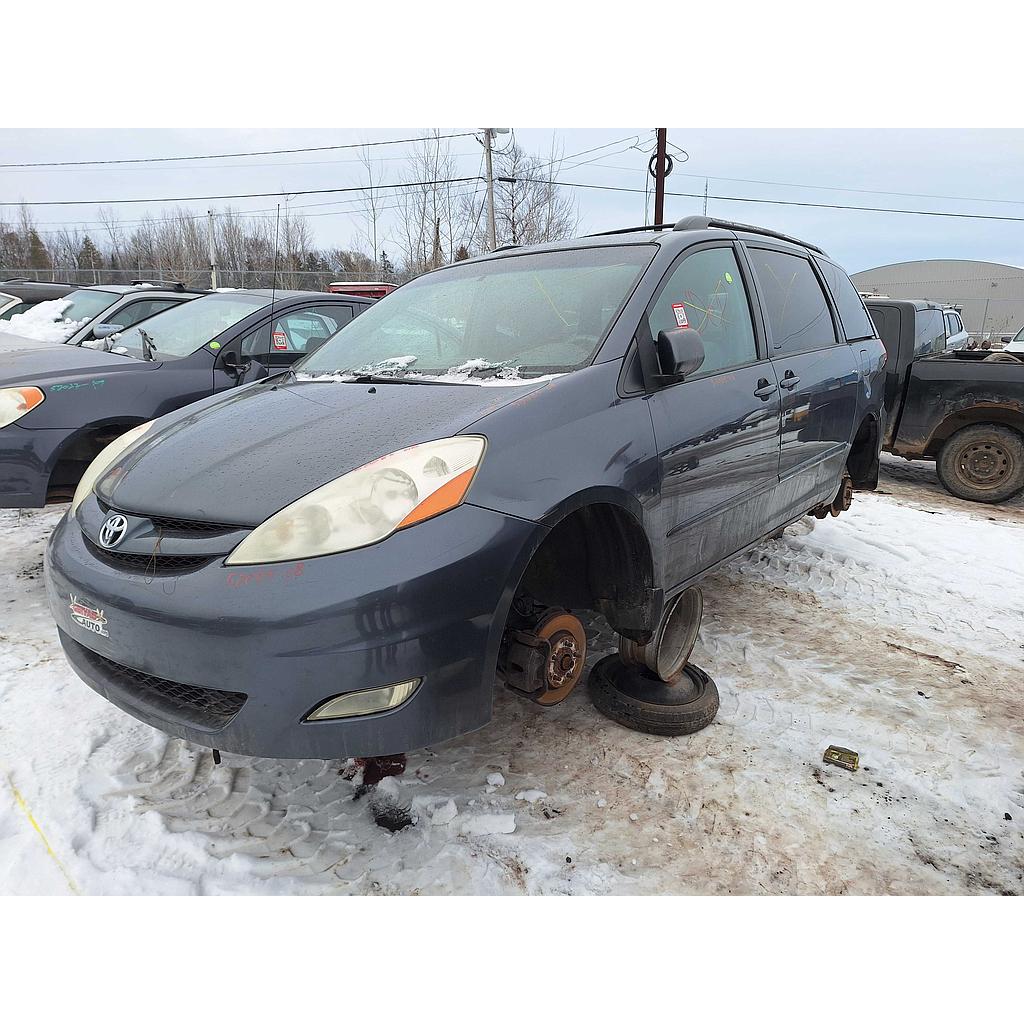 TOYOTA SIENNA 2008