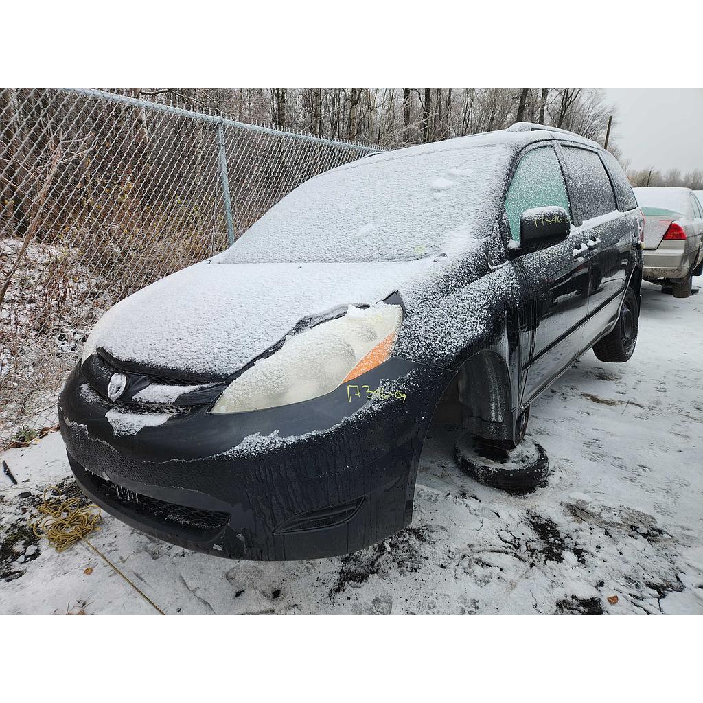 TOYOTA SIENNA 2009
