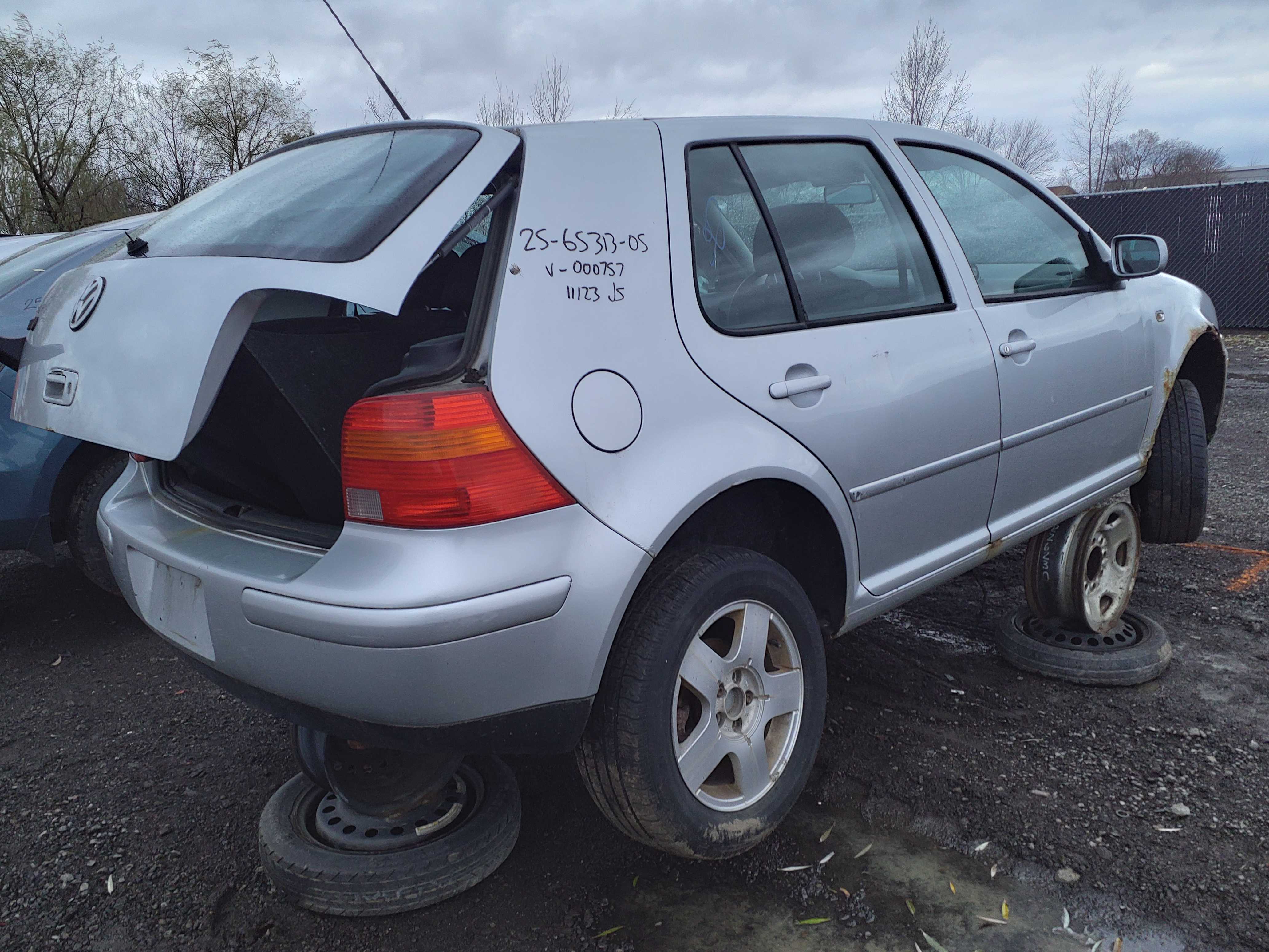 VOLKSWAGEN GOLF 2005