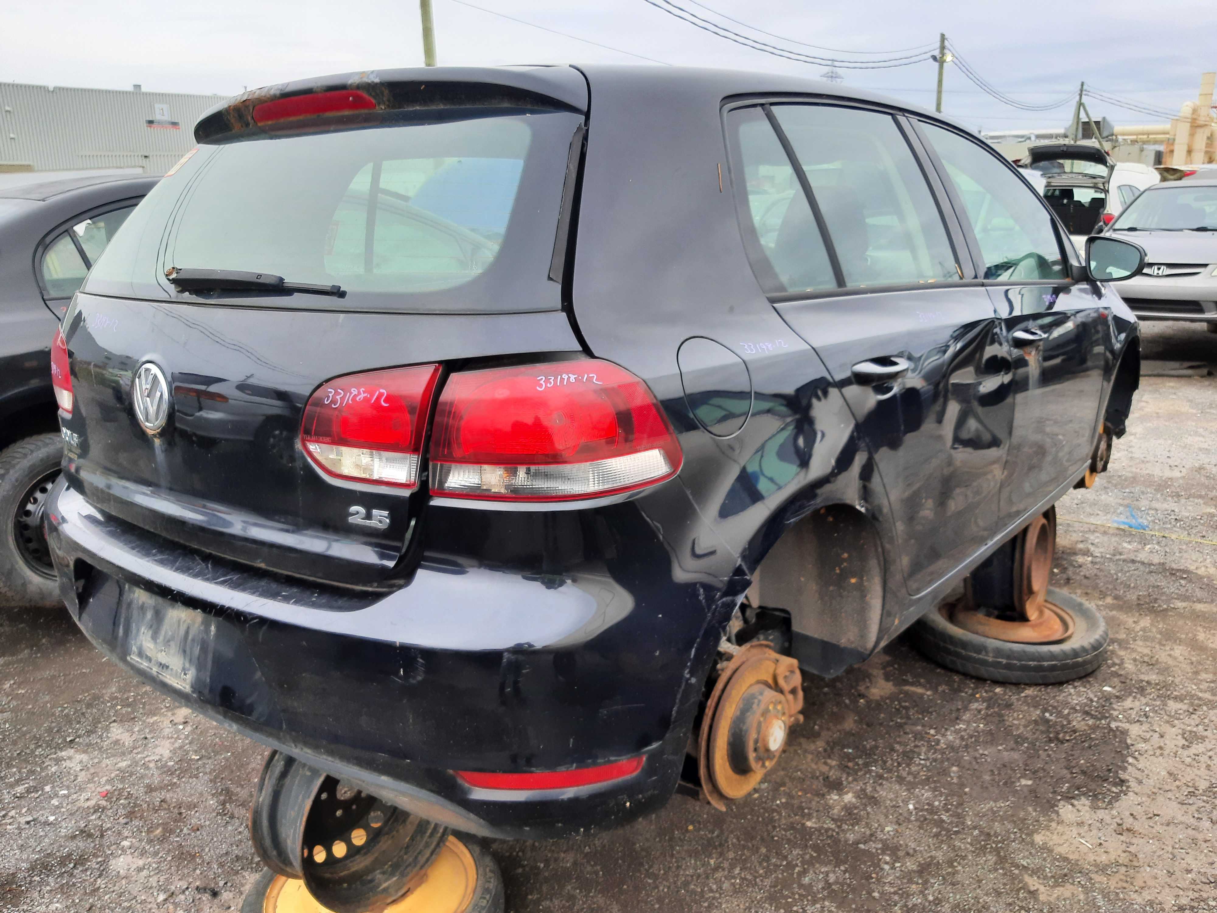 VOLKSWAGEN GOLF 2012