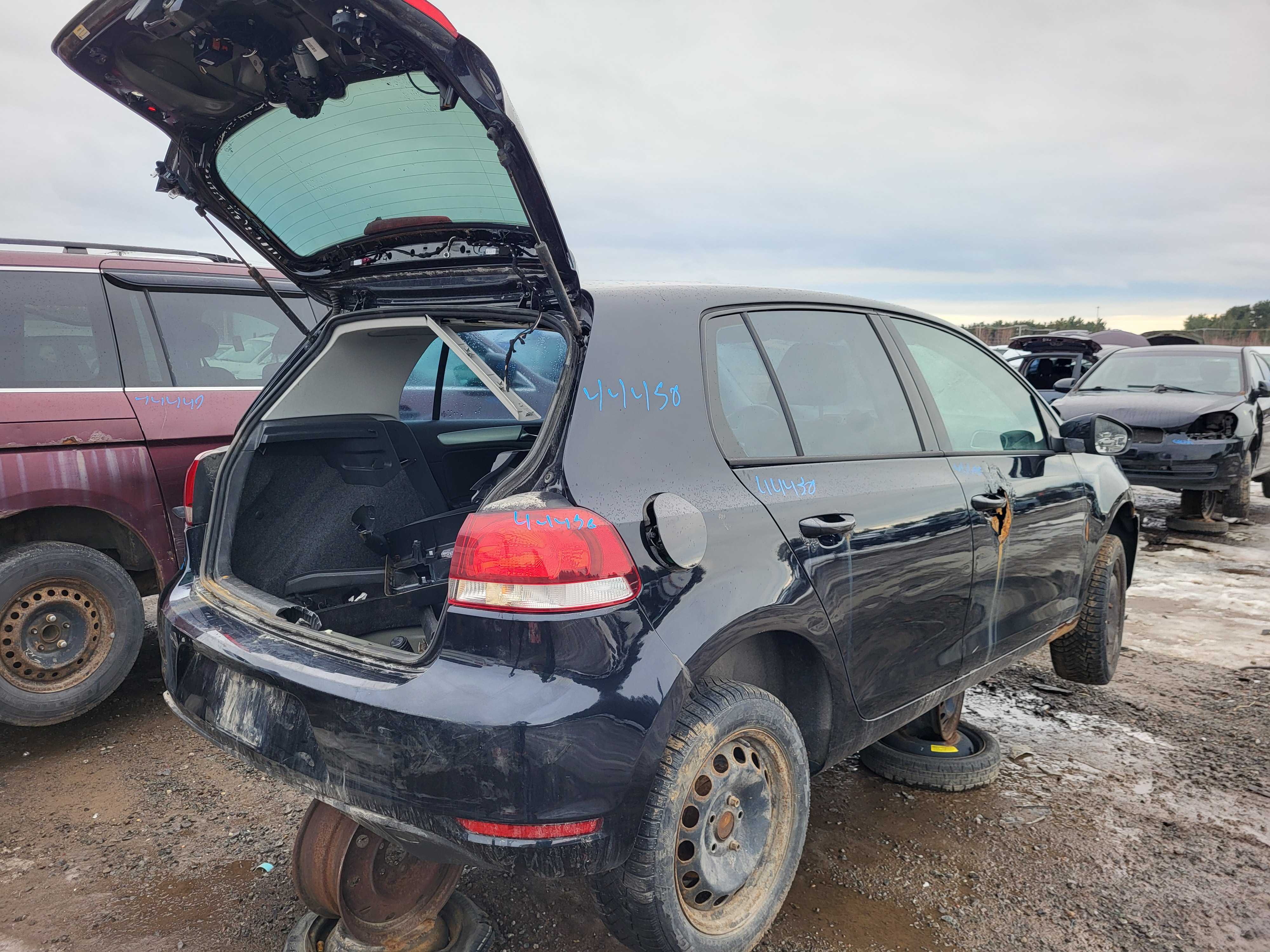 VOLKSWAGEN GOLF 2012