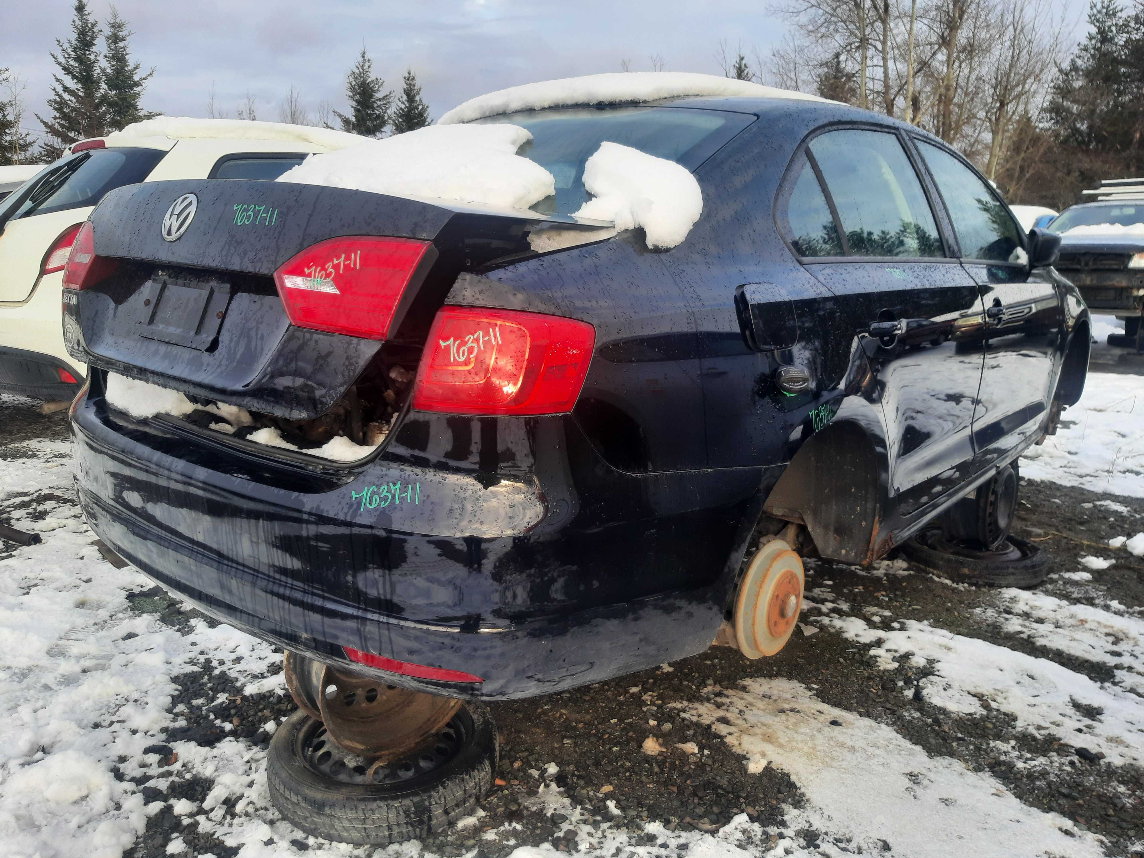 VOLKSWAGEN JETTA 2011